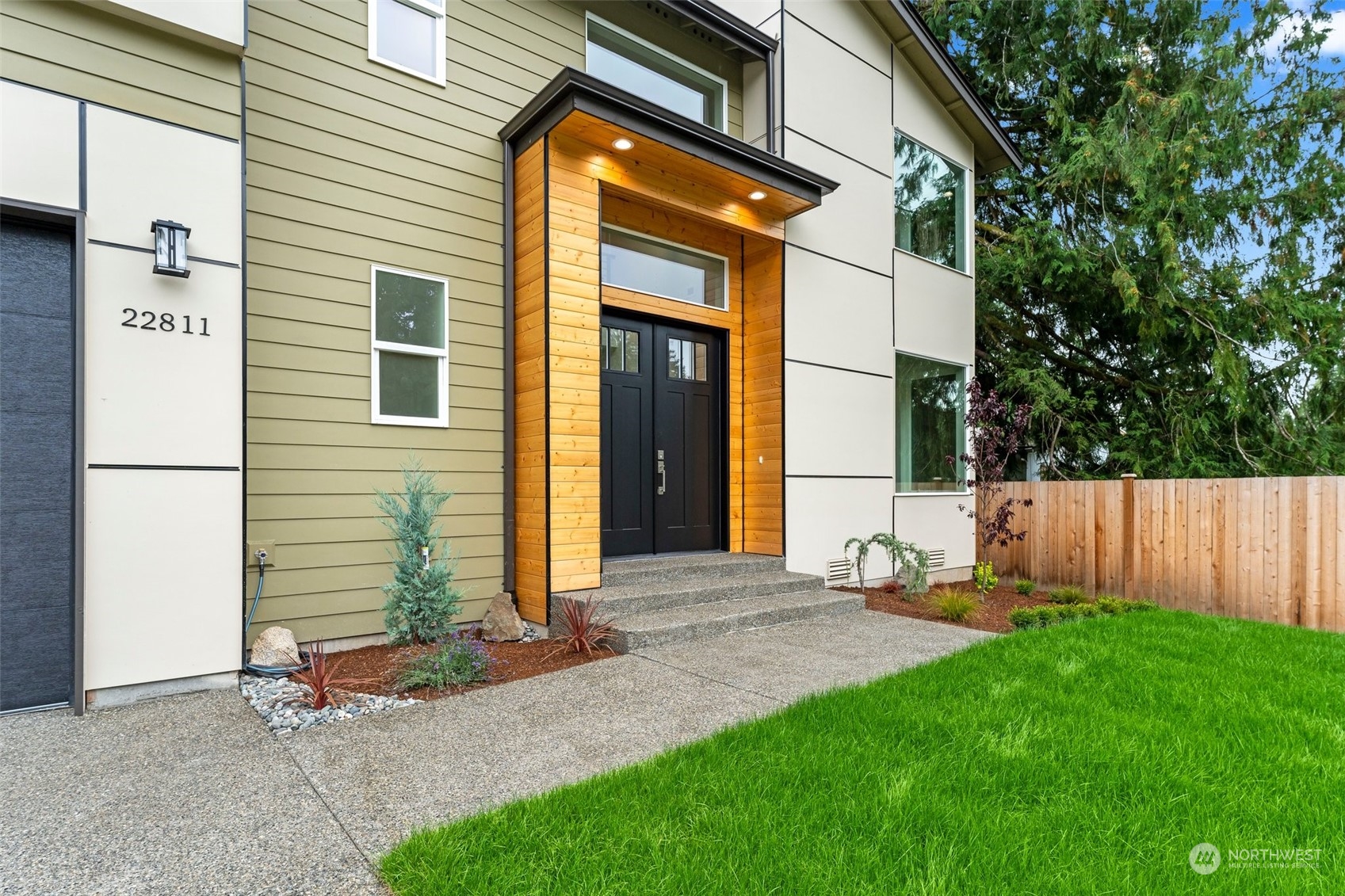 property viewer photo 2