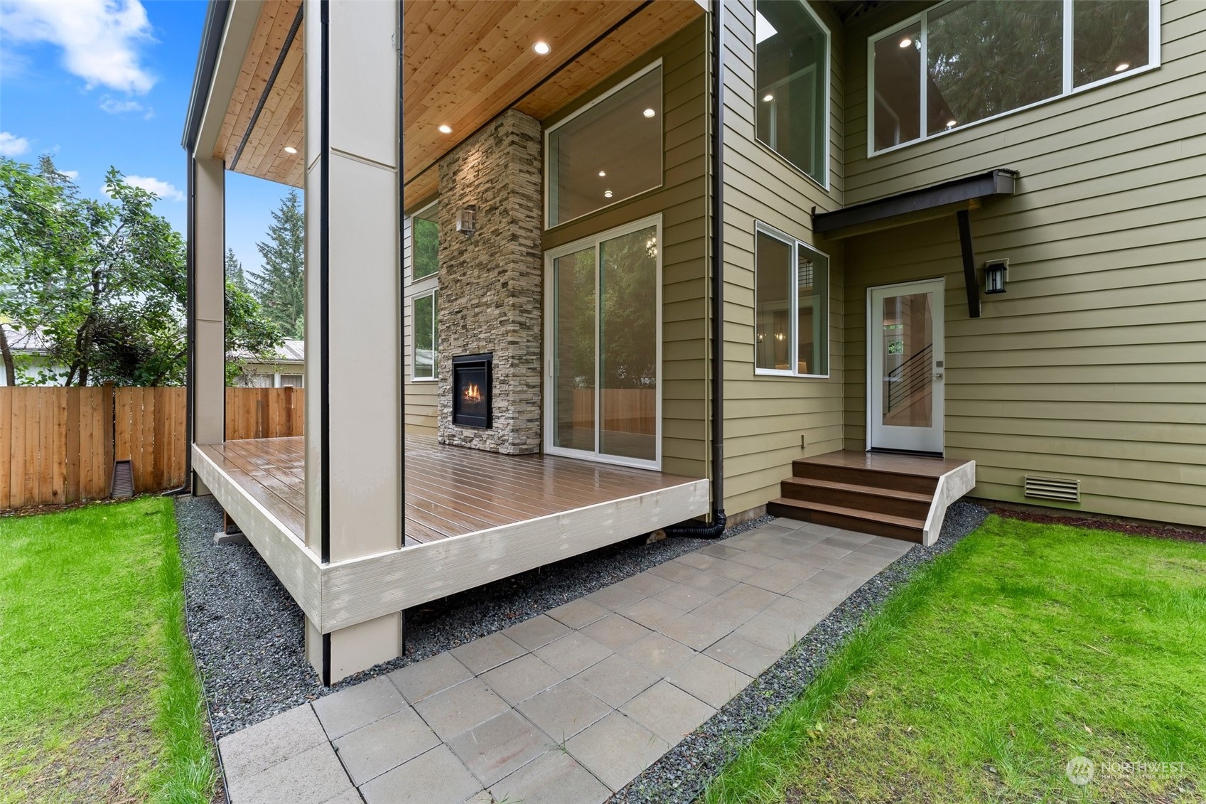 property viewer photo 36