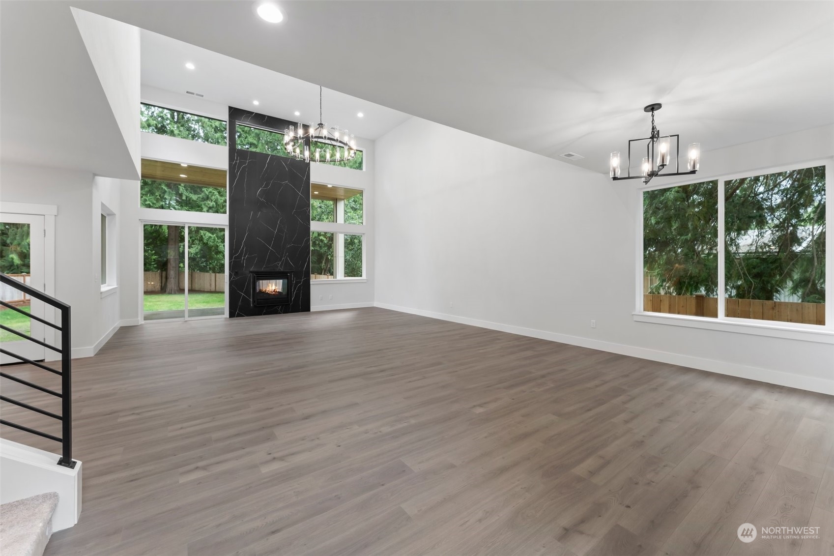 property viewer photo 5