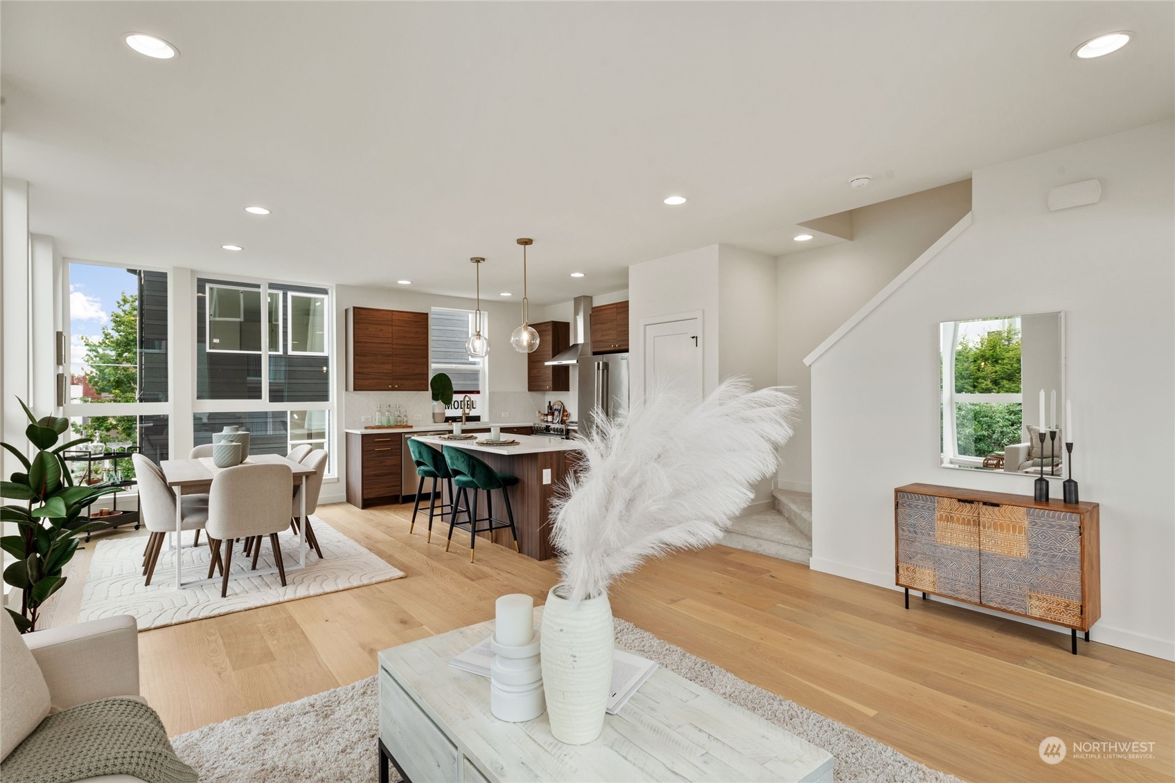 property viewer photo 8