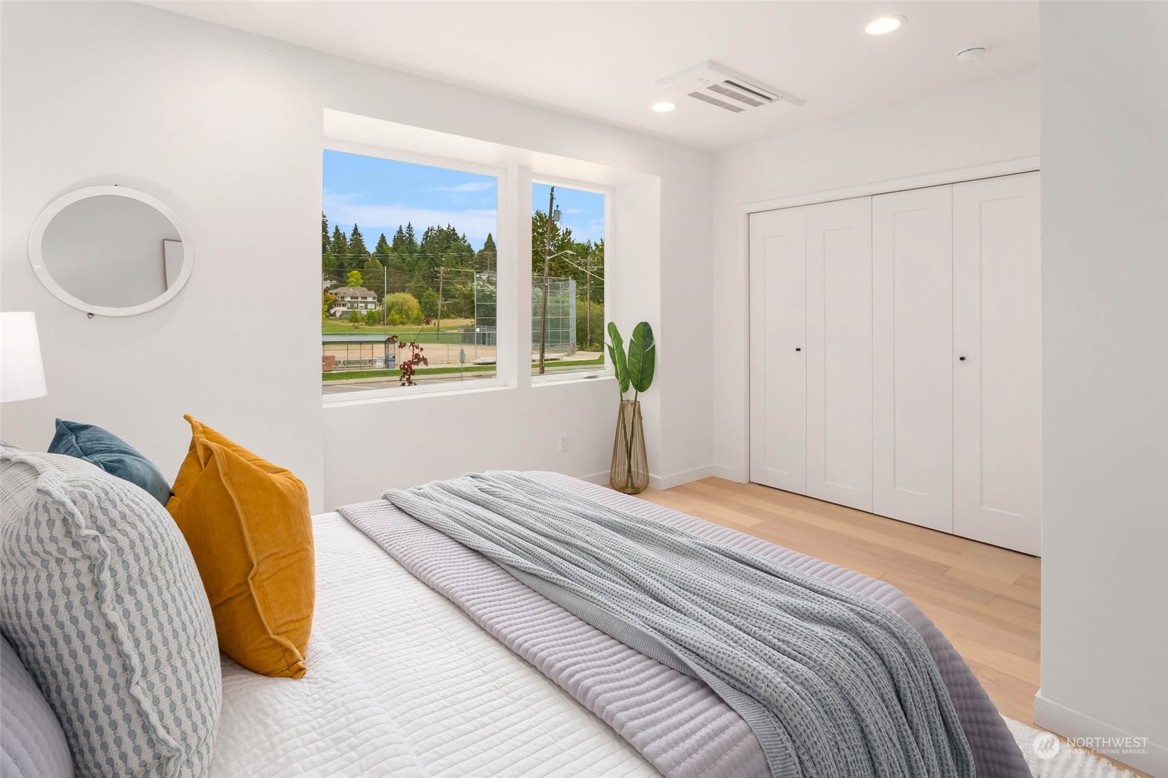property viewer photo 12