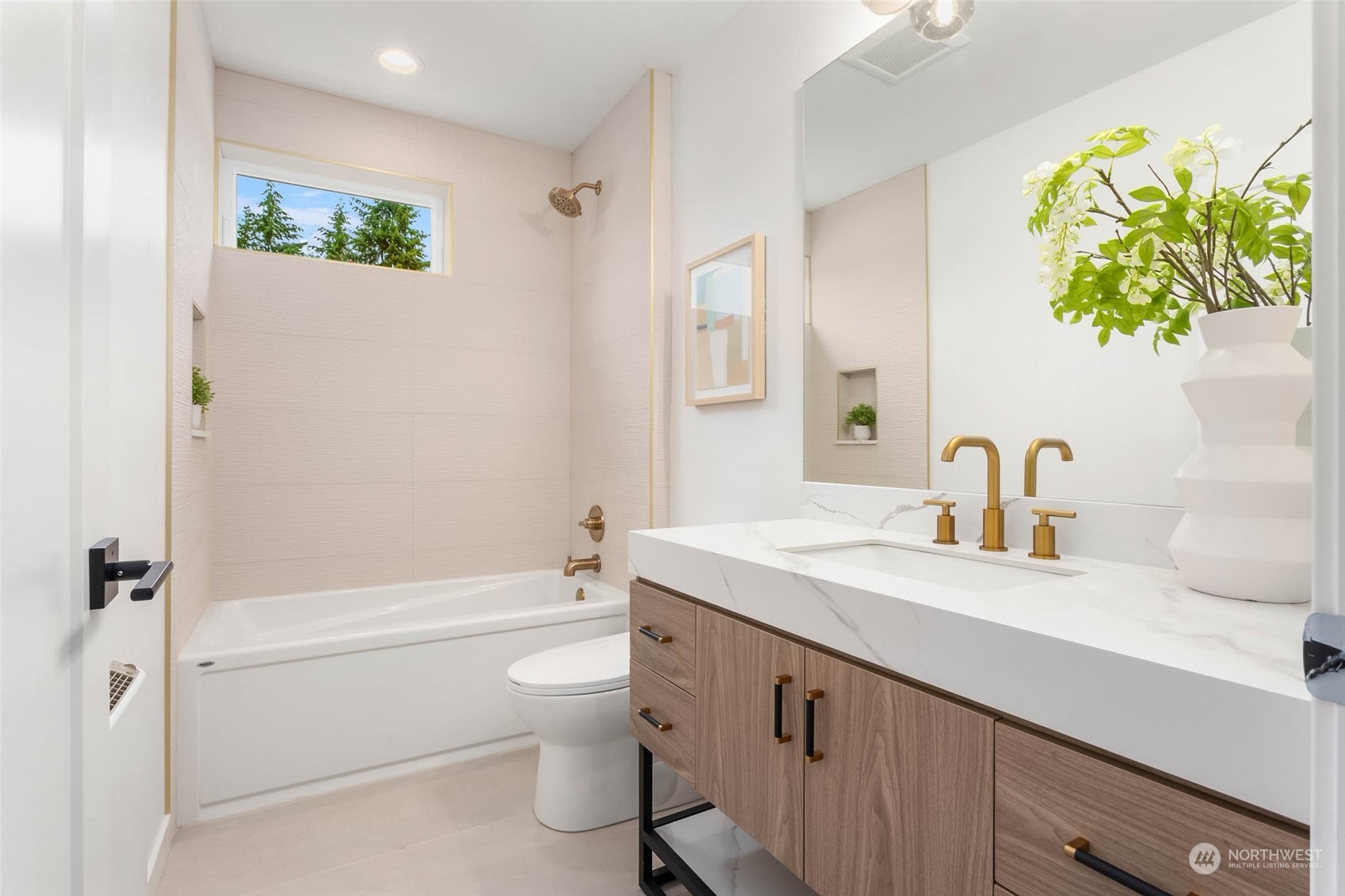 property viewer photo 13