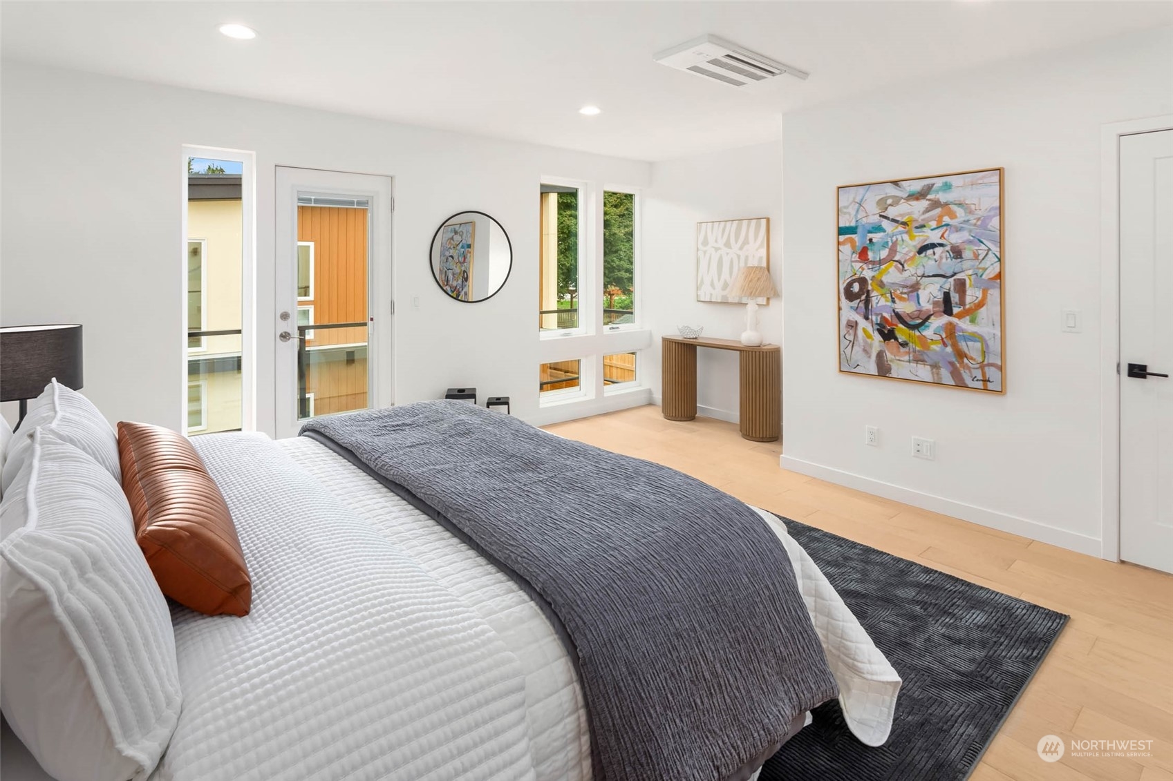 property viewer photo 16