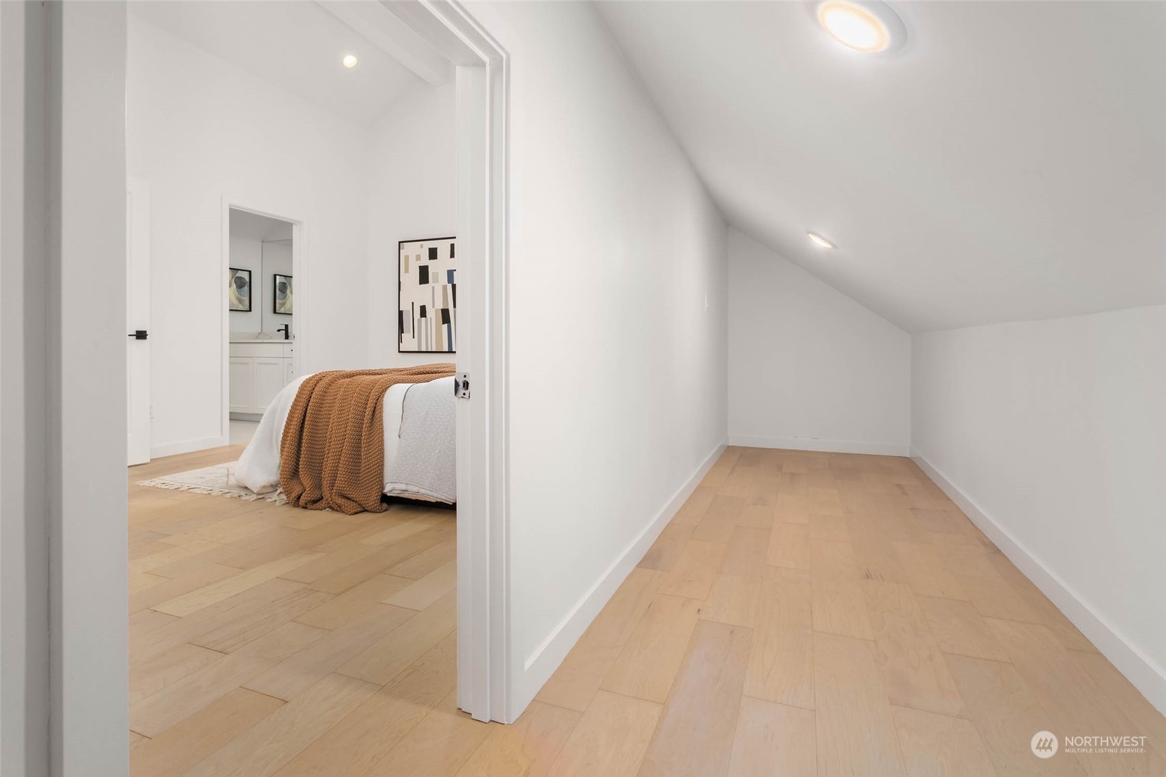 property viewer photo 24