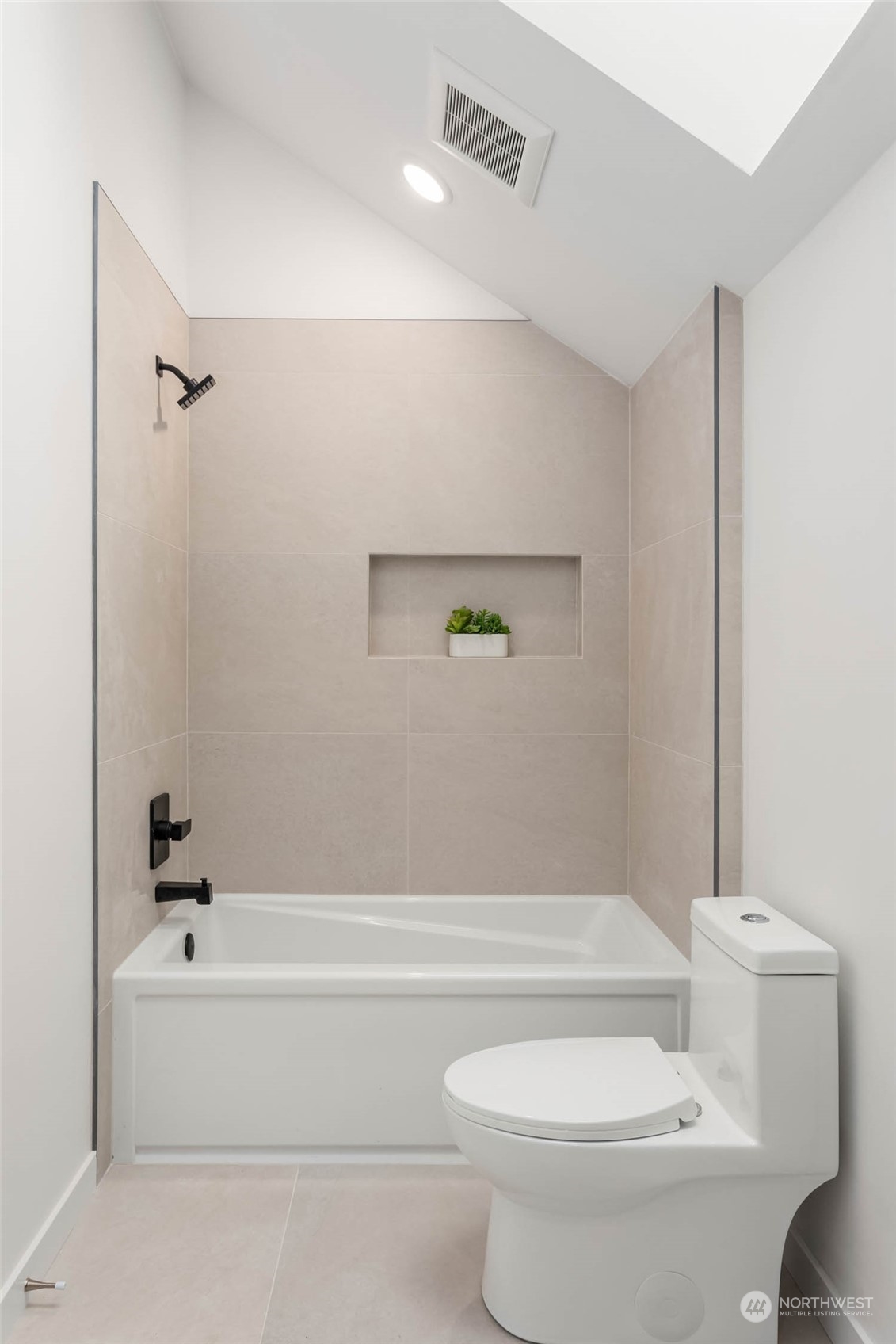 property viewer photo 26