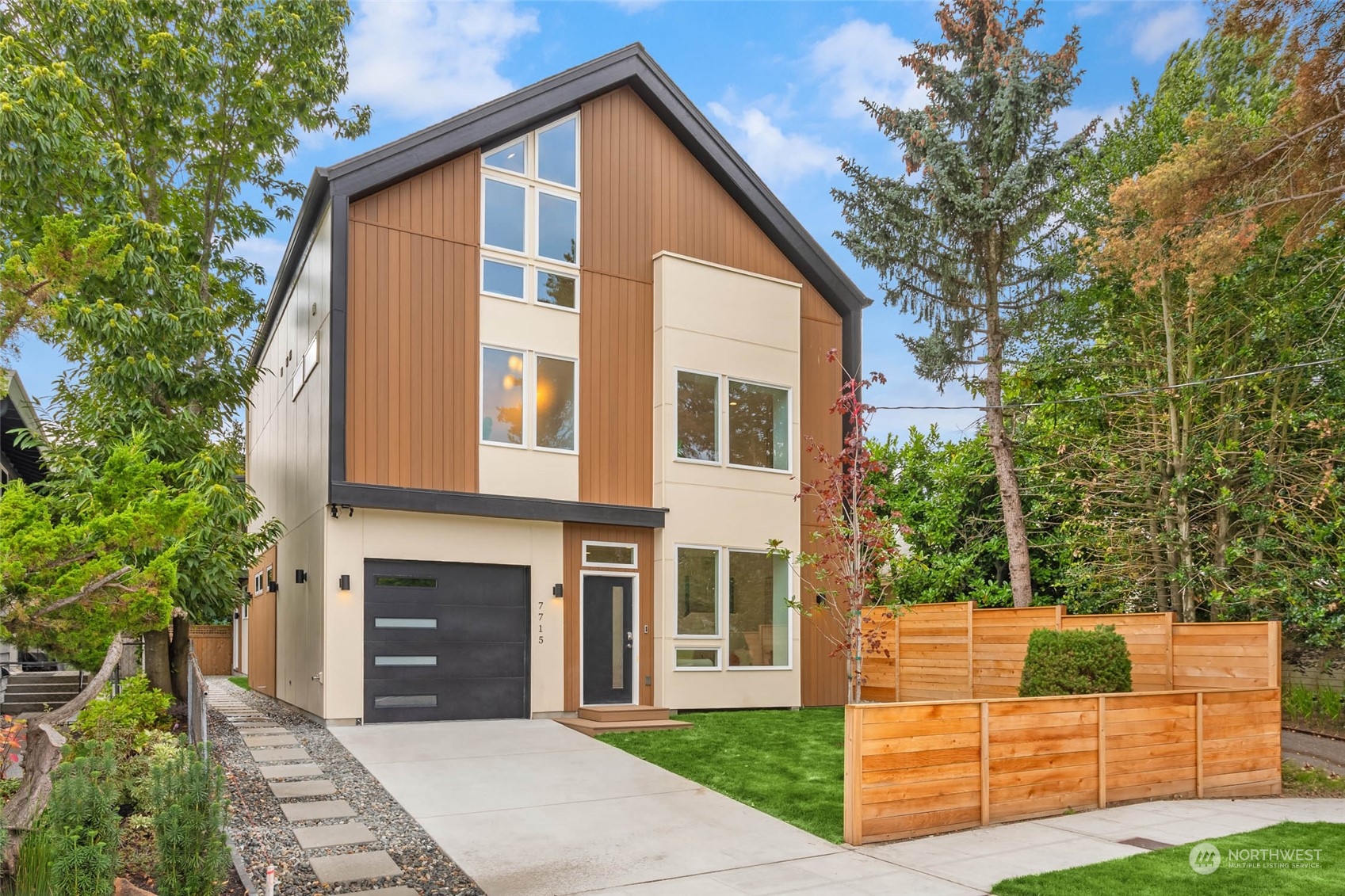 property viewer photo 32