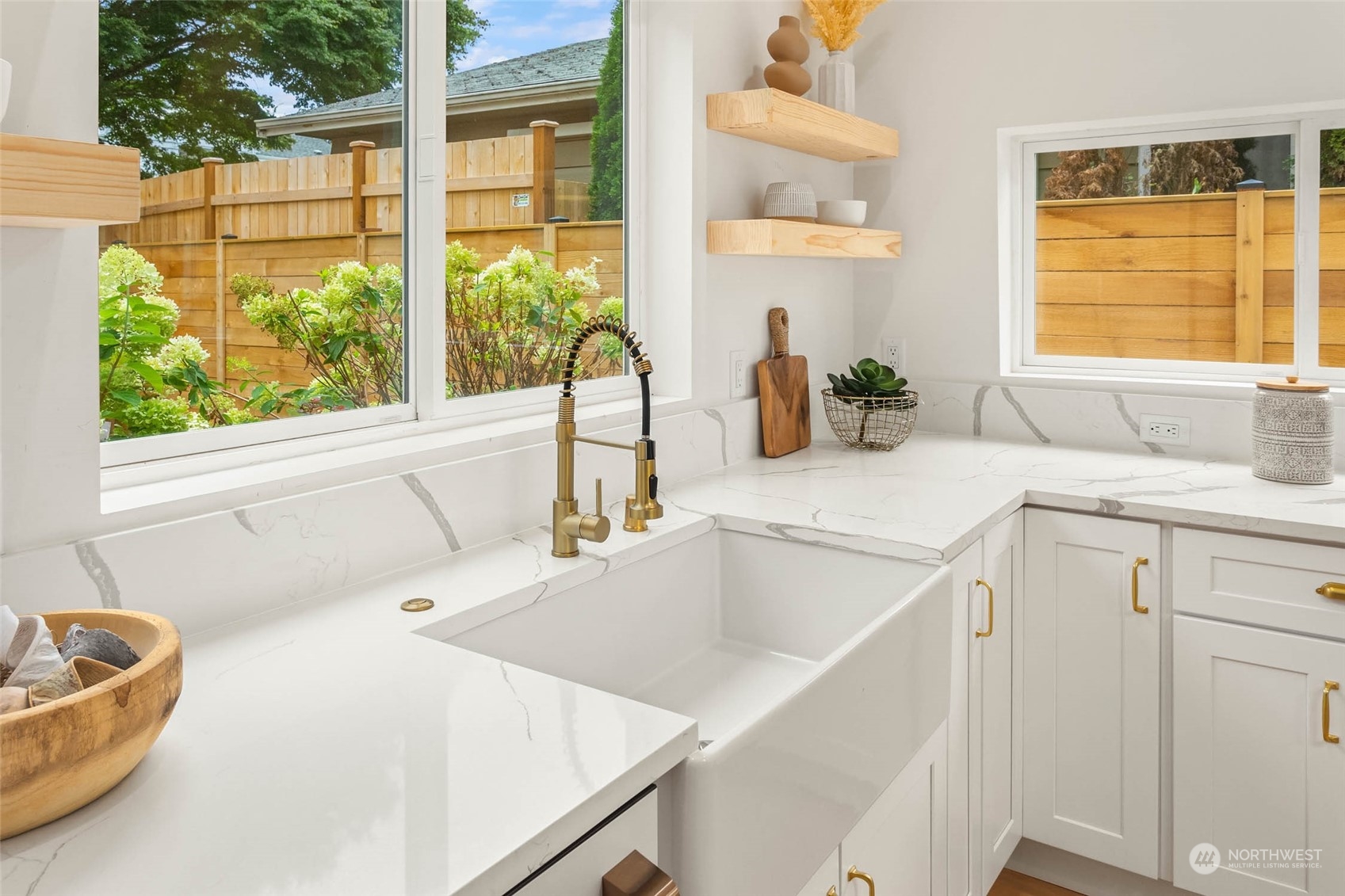 property viewer photo 5