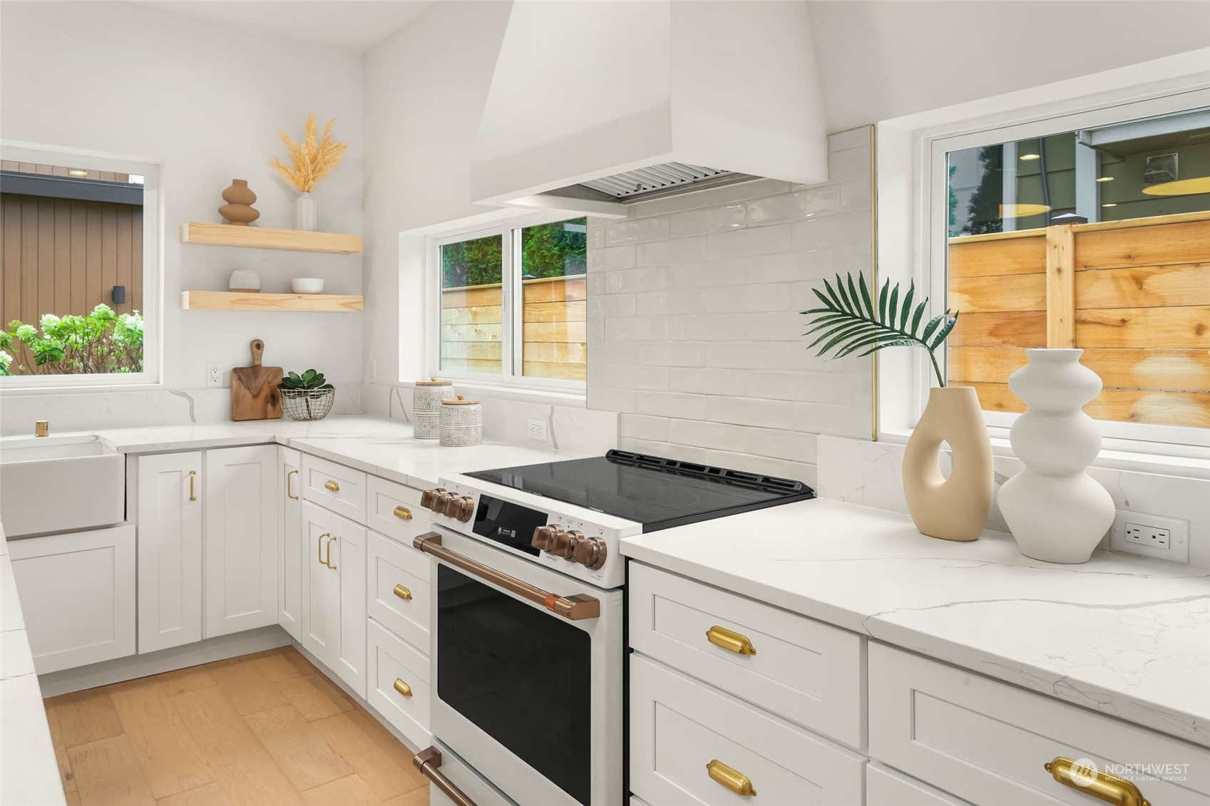 property viewer photo 7