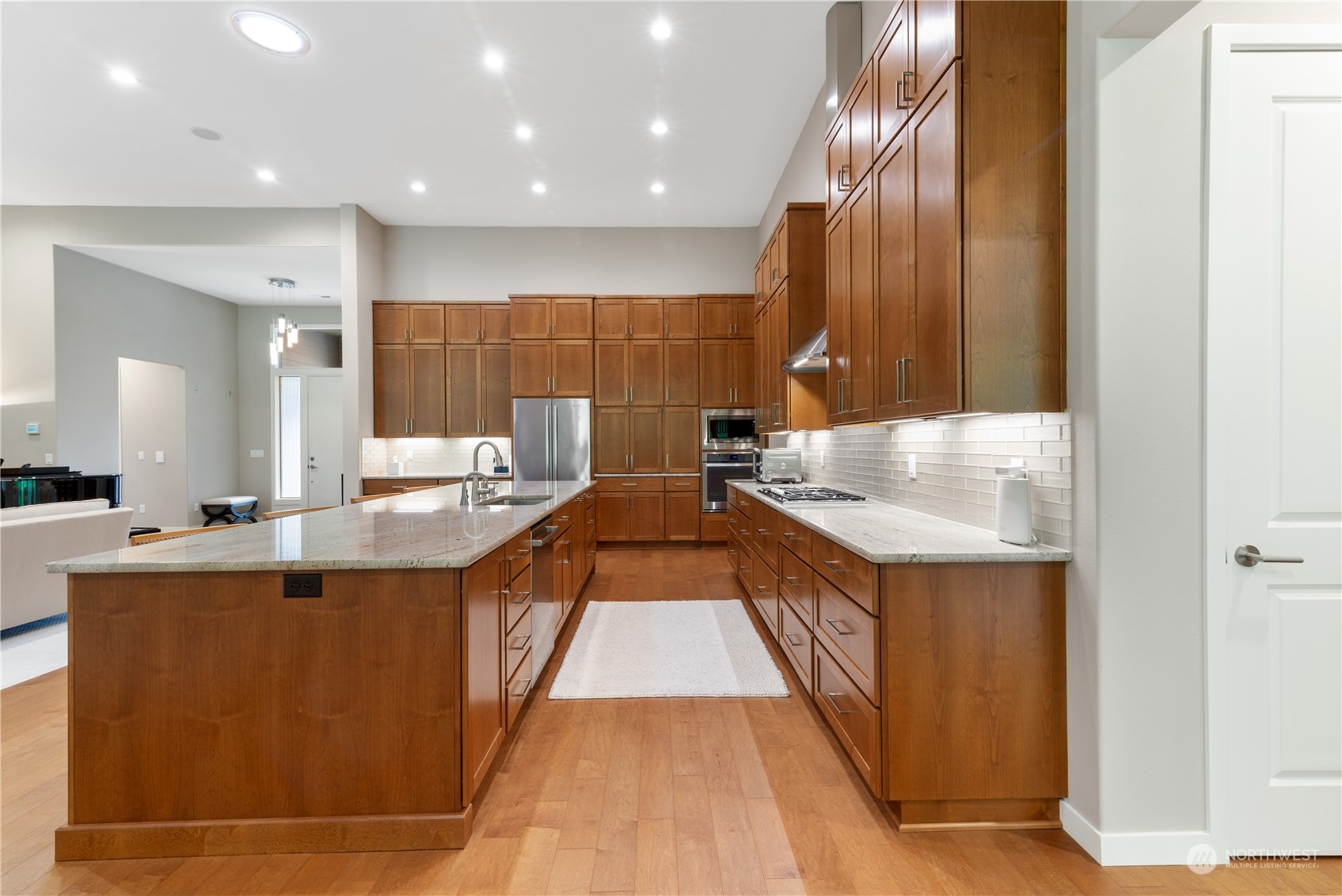 property viewer photo 16