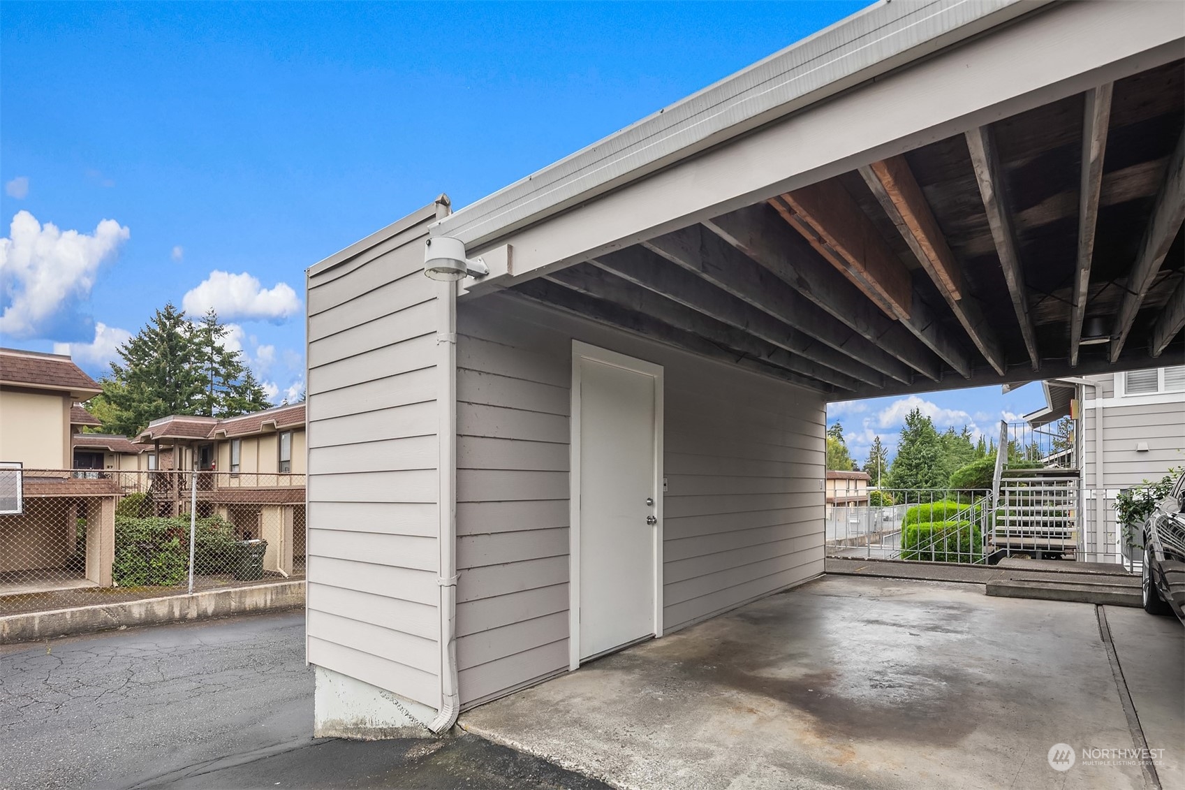 property viewer photo 21