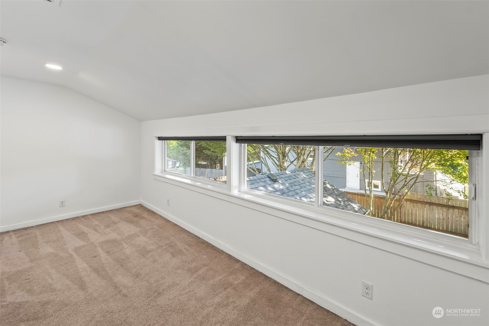 property viewer photo 29