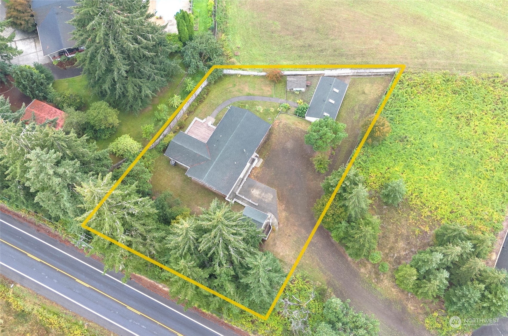 main property photo 33