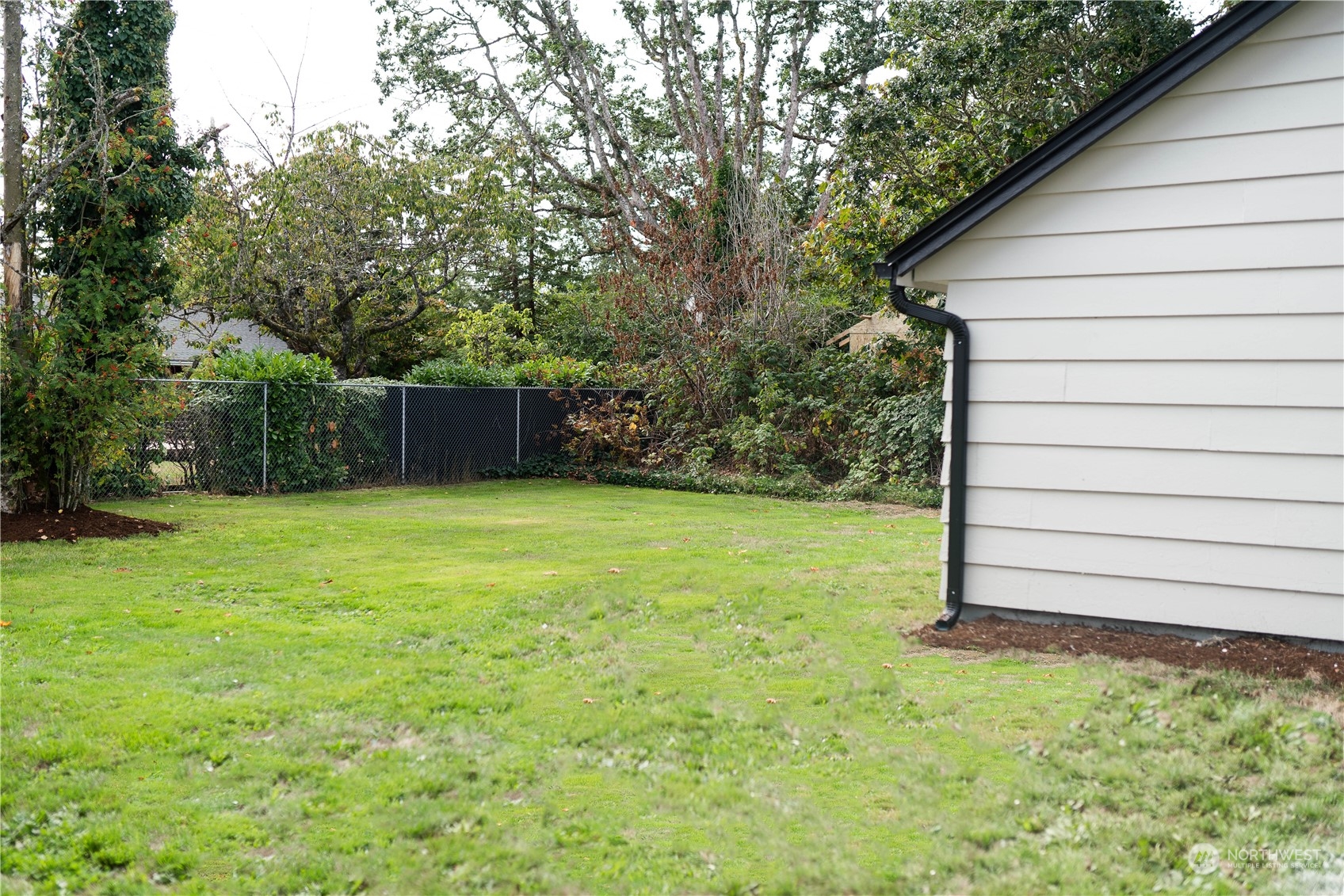 property viewer photo 17