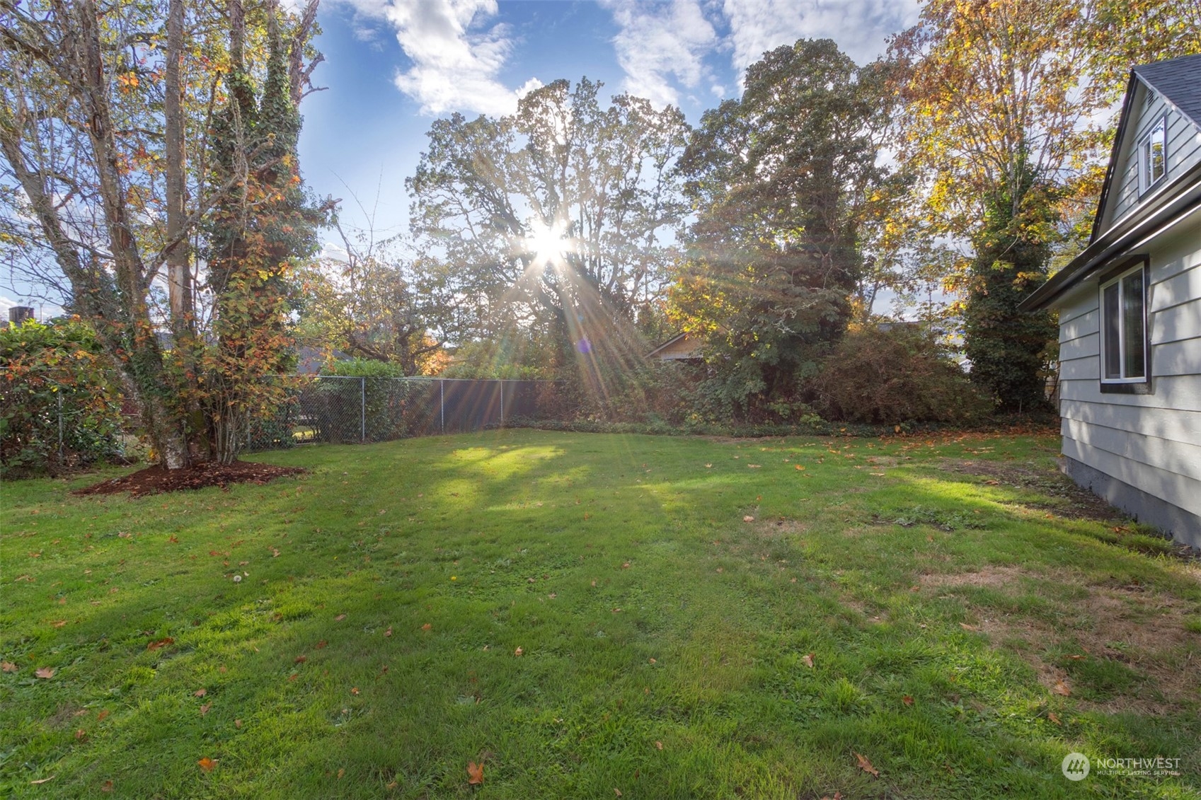 property viewer photo 18