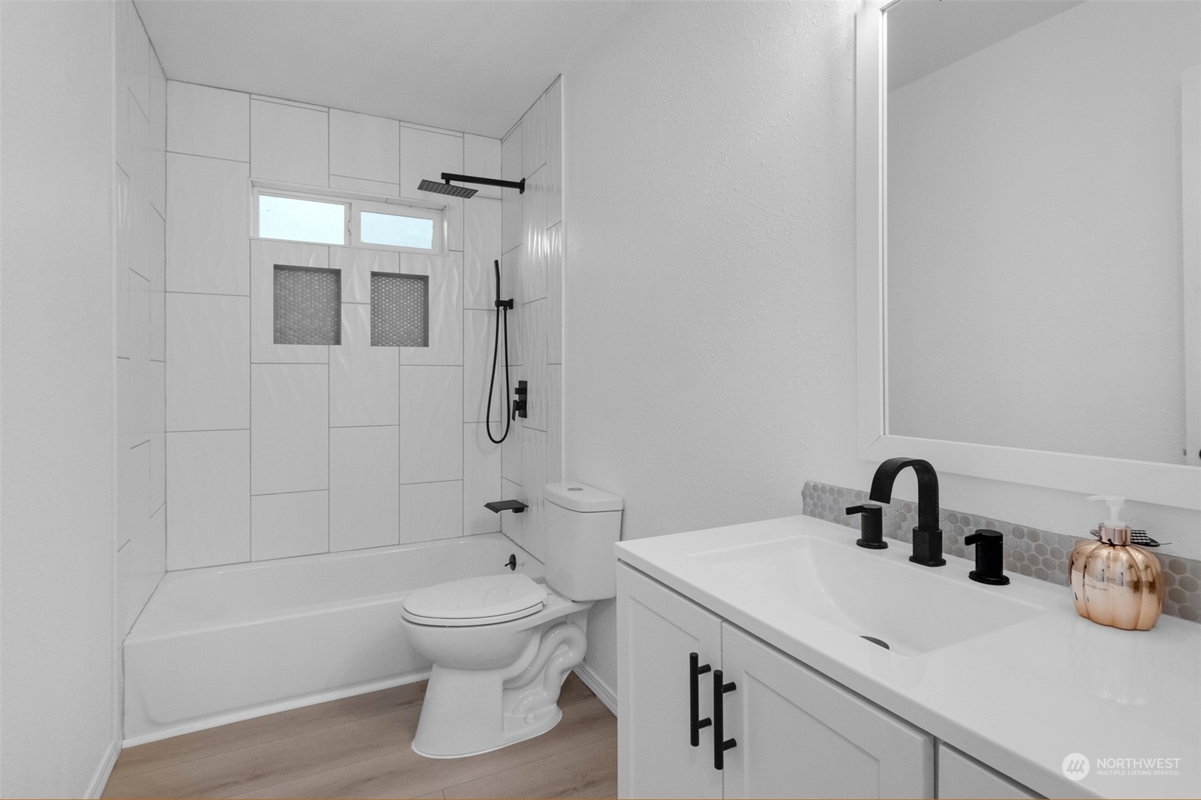 property viewer photo 8