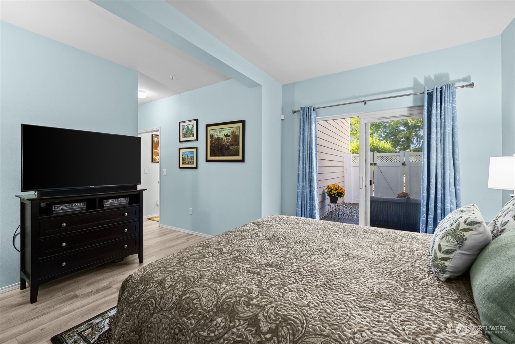 property viewer photo 23