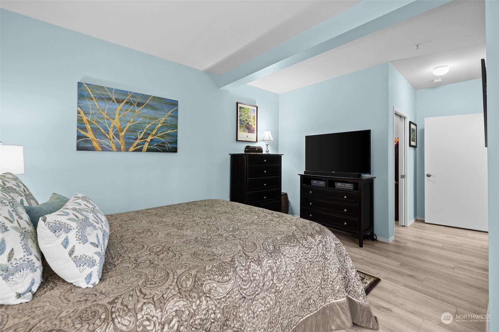 property viewer photo 24
