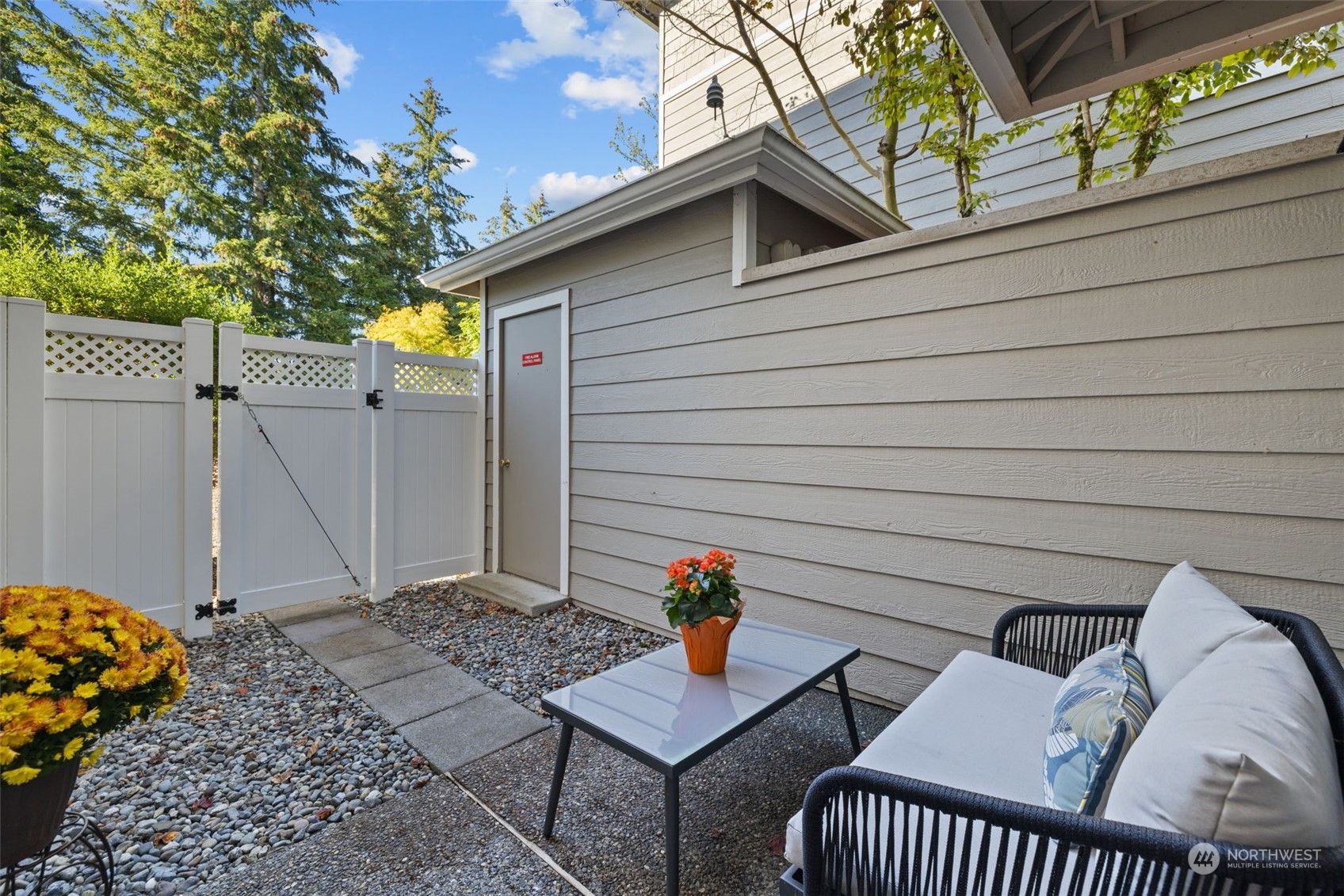 property viewer photo 25