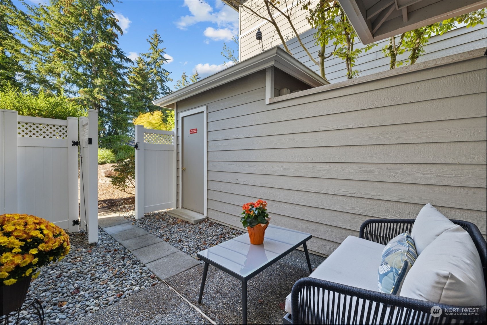 property viewer photo 26