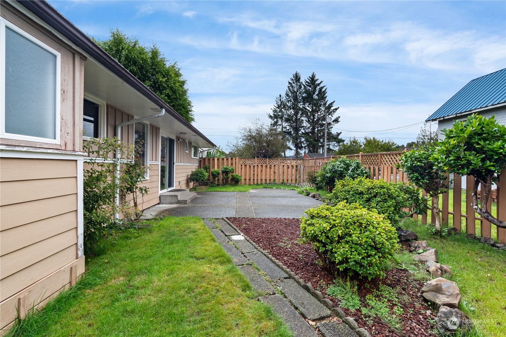 property viewer photo 23