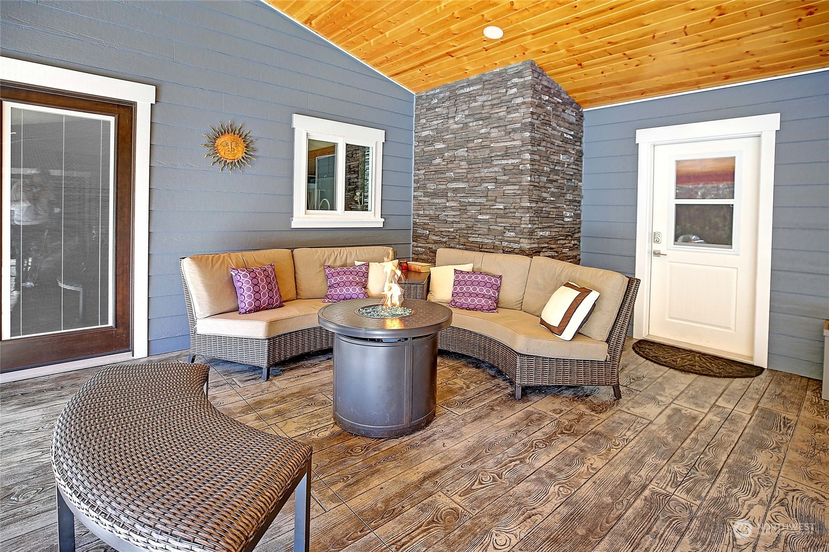 property viewer photo 20