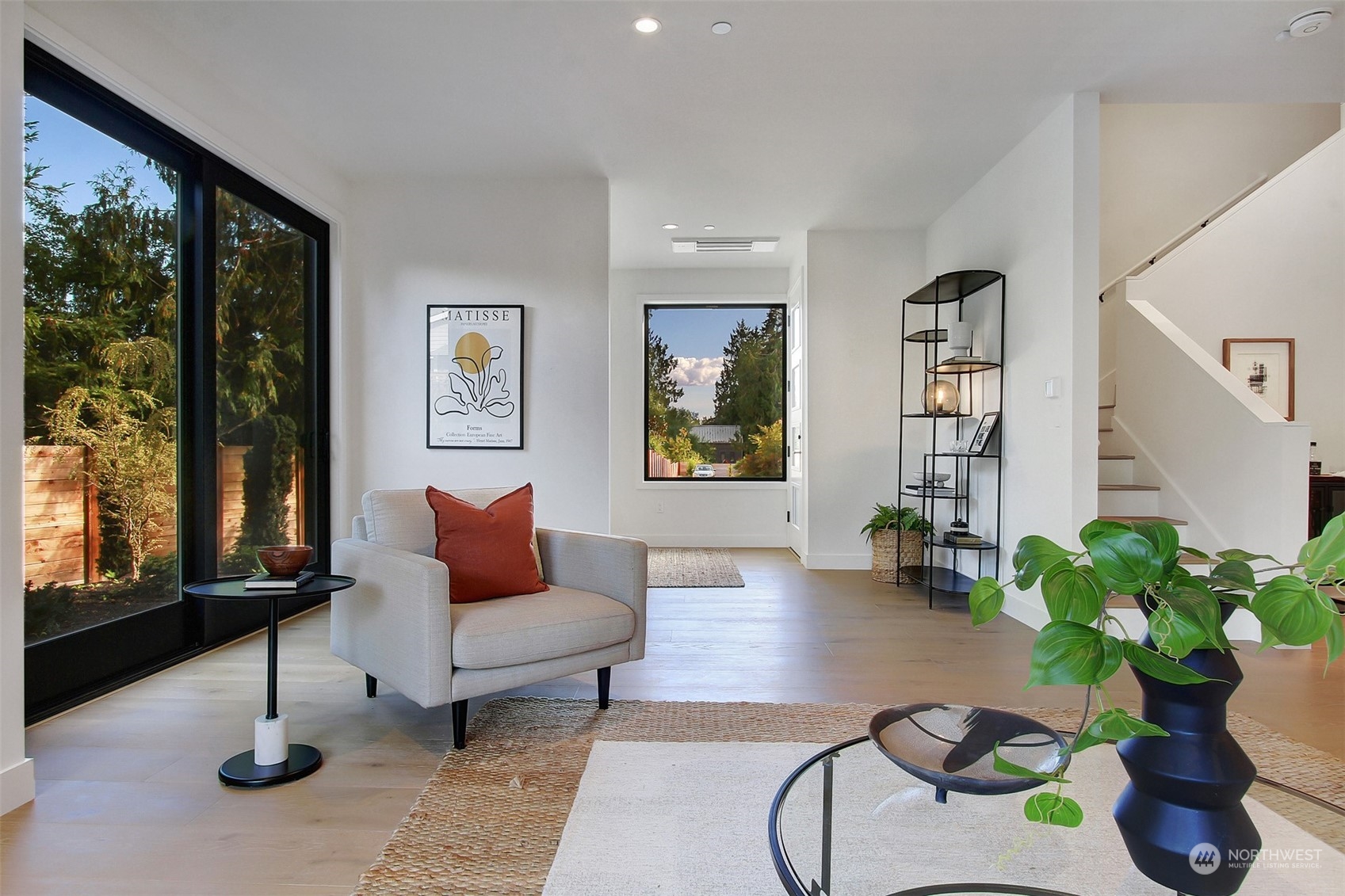 property viewer photo 6