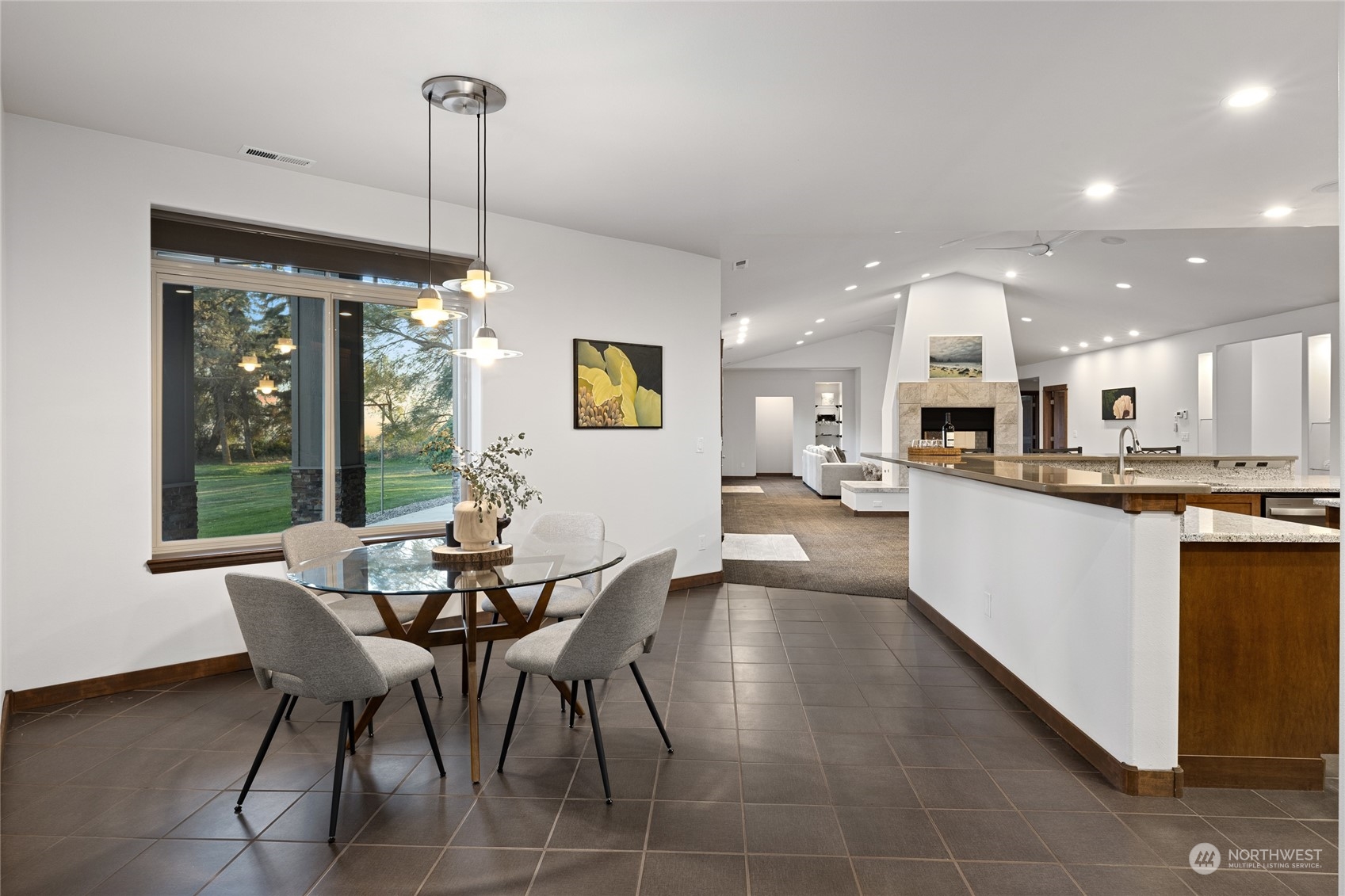 property viewer photo 12