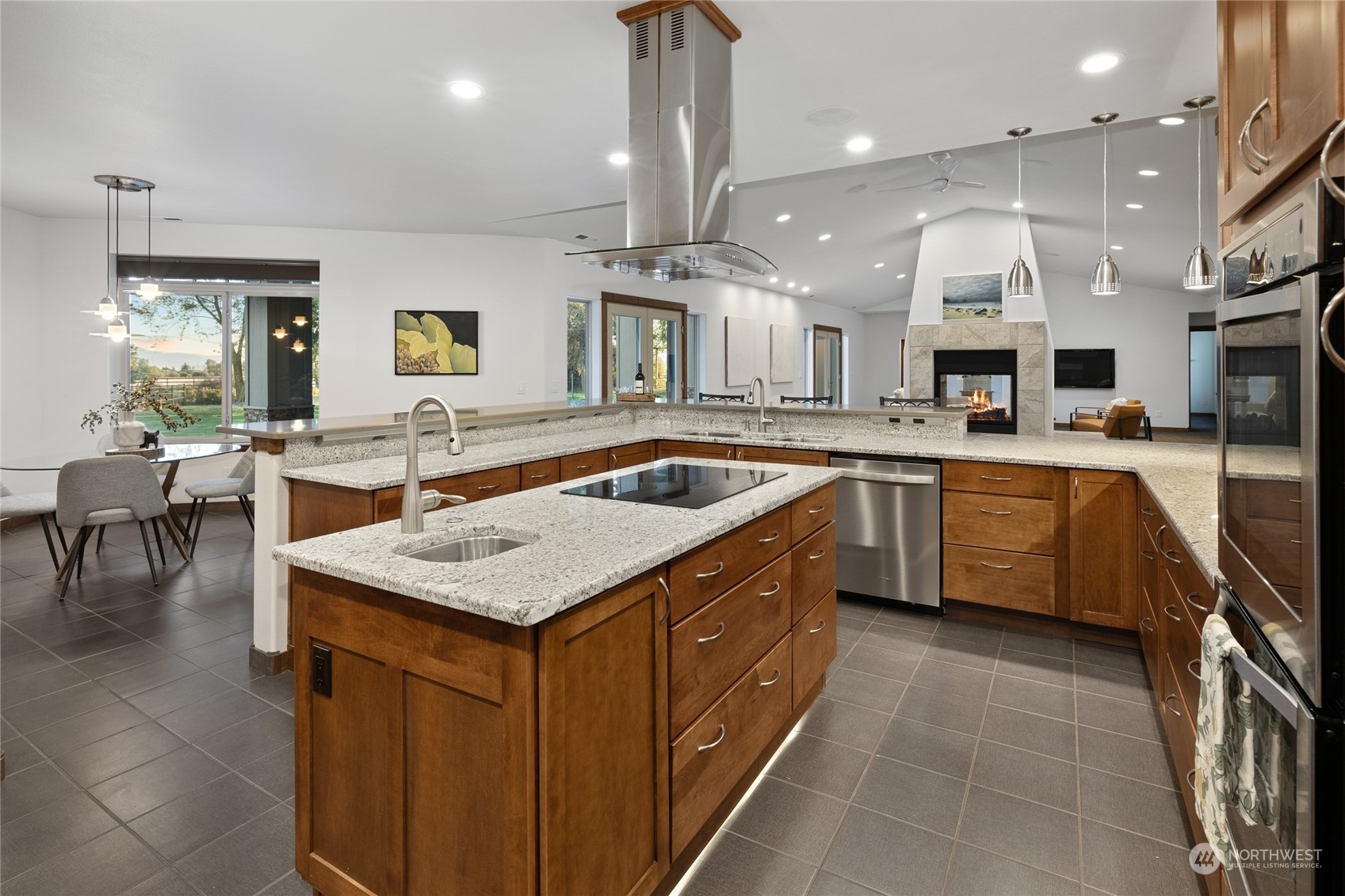 property viewer photo 14