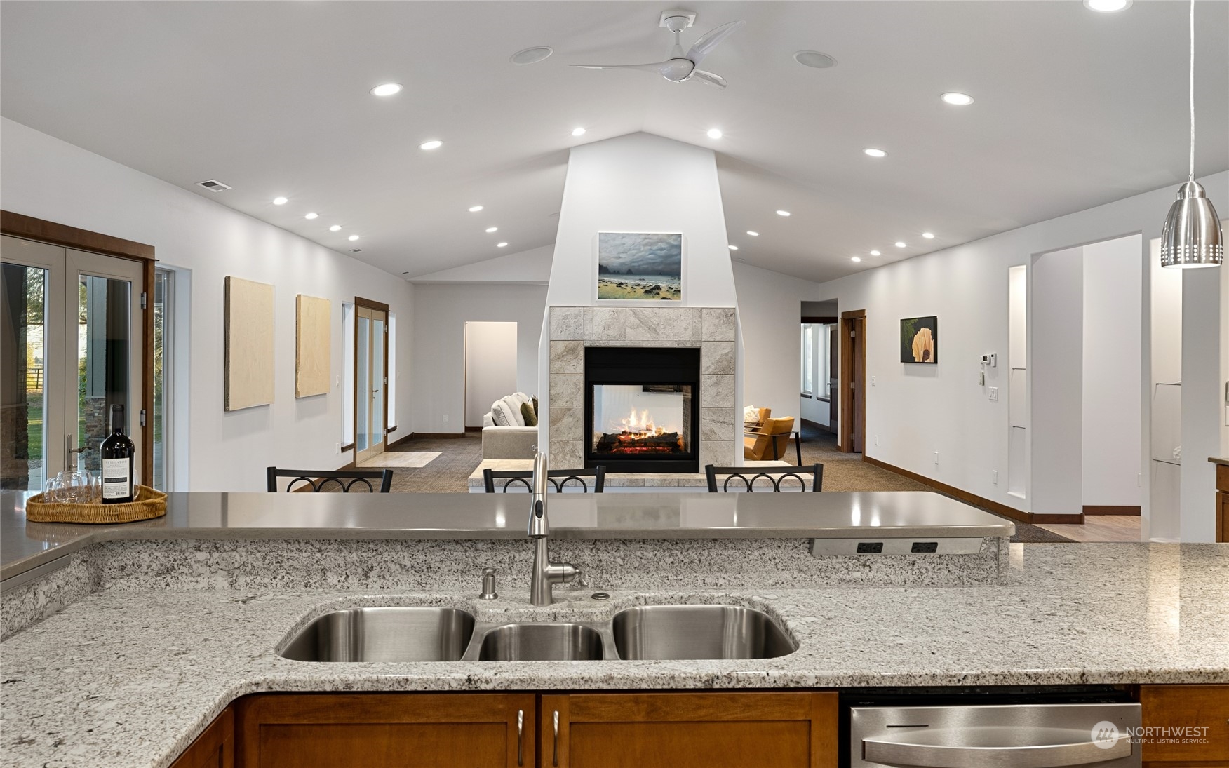 property viewer photo 17