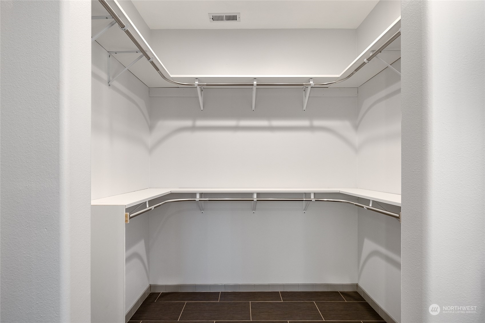 property viewer photo 25