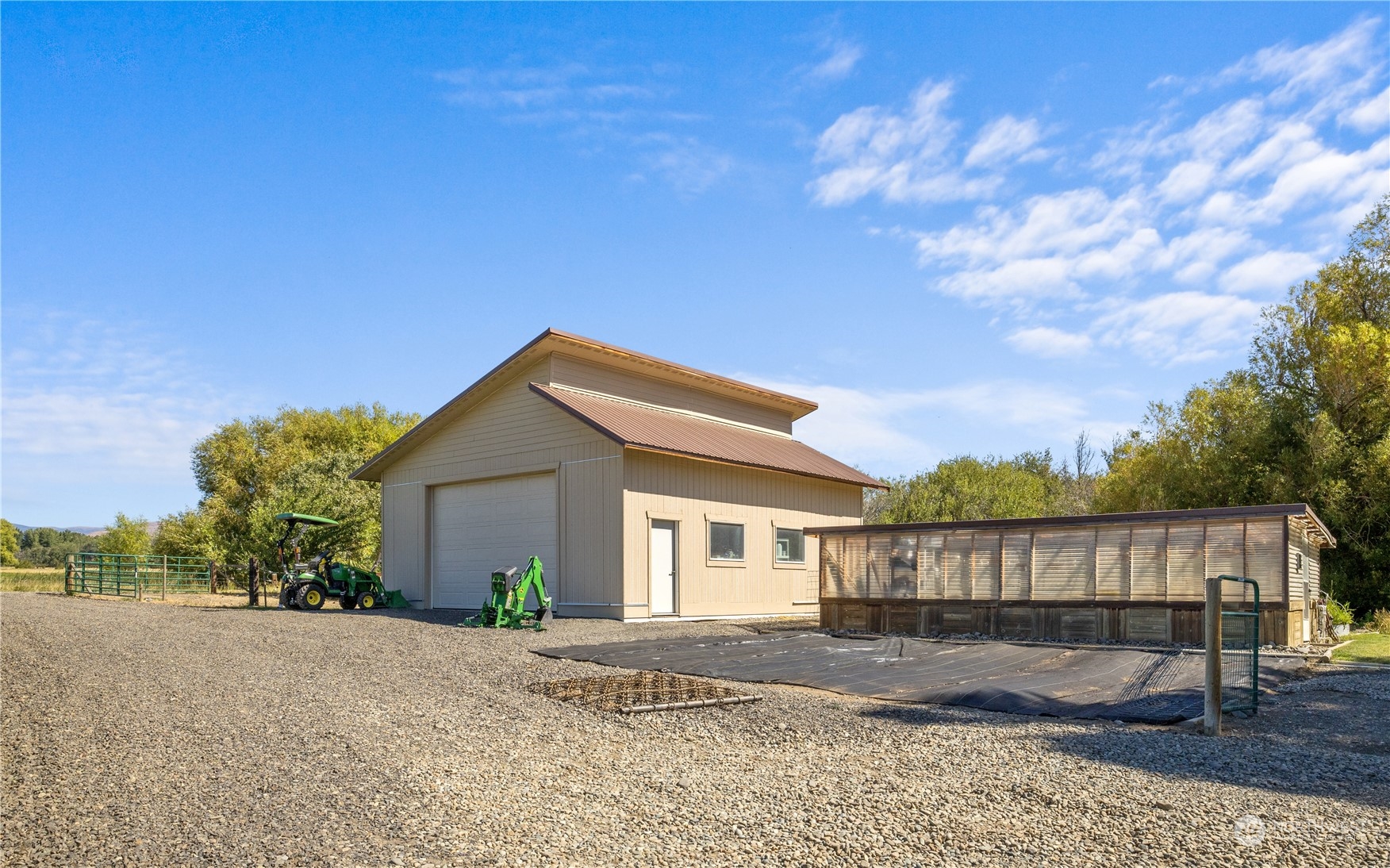 property viewer photo 37