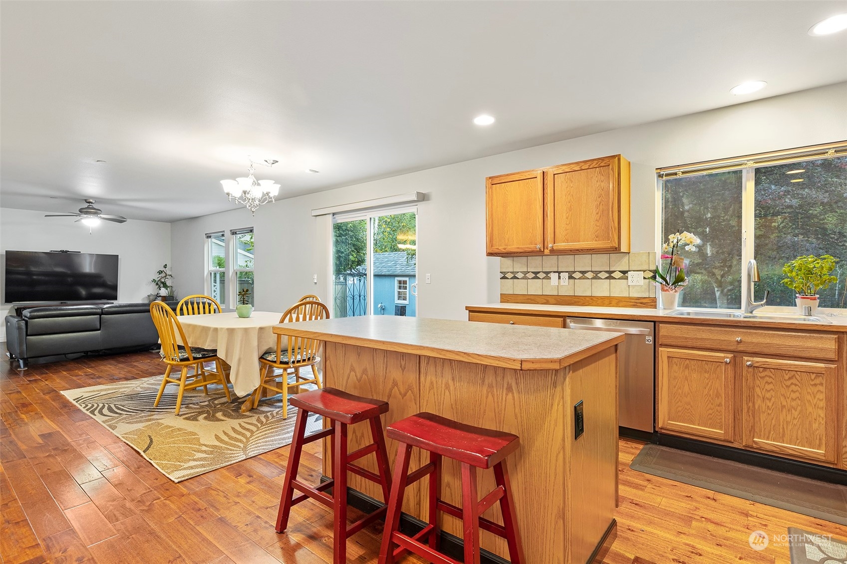 property viewer photo 16
