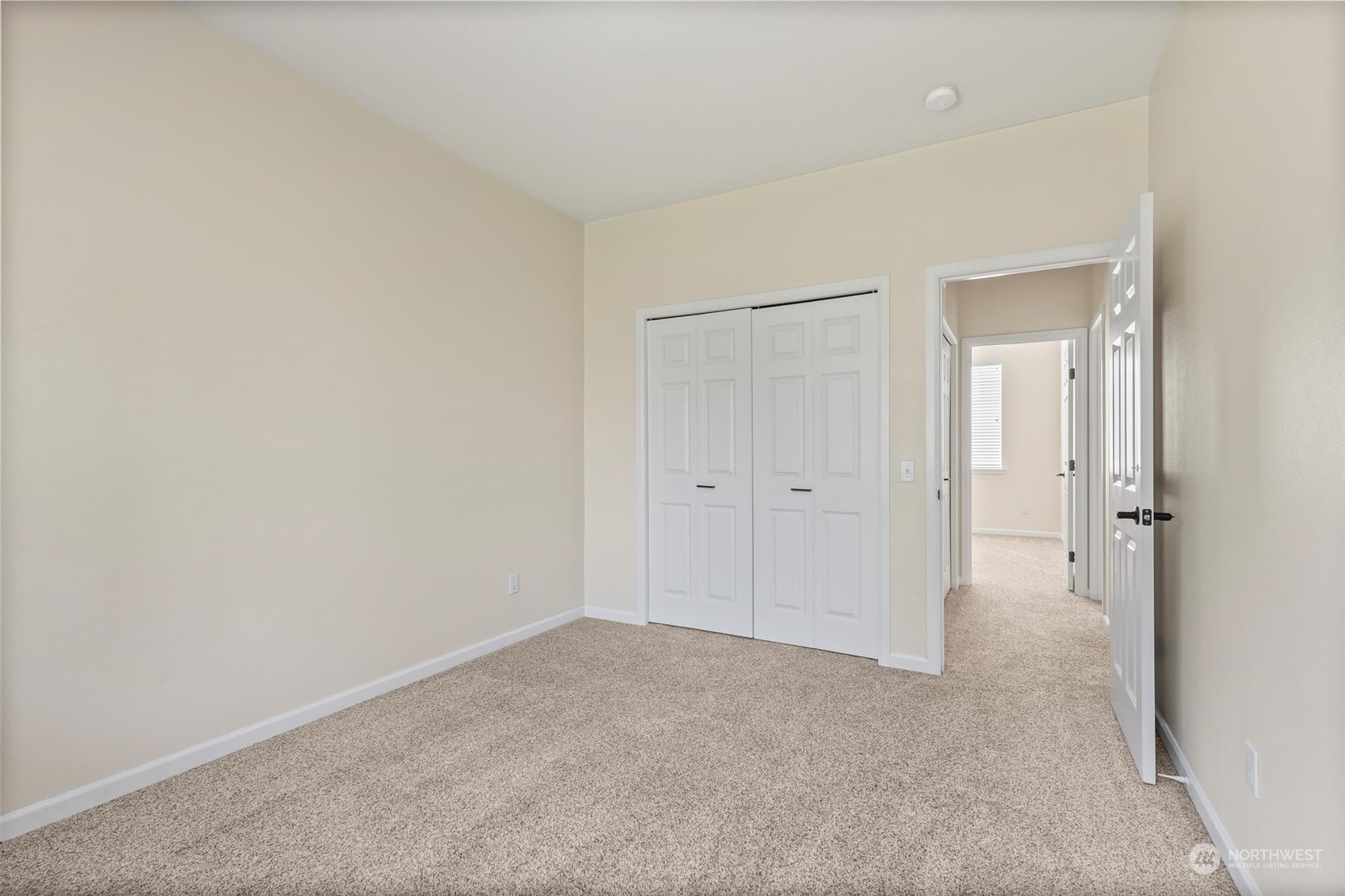 property viewer photo 16