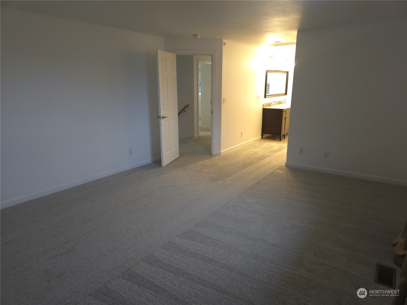 property viewer photo 12