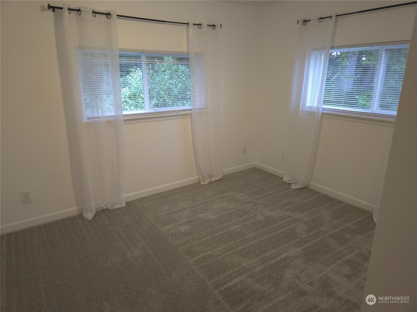 property viewer photo 22