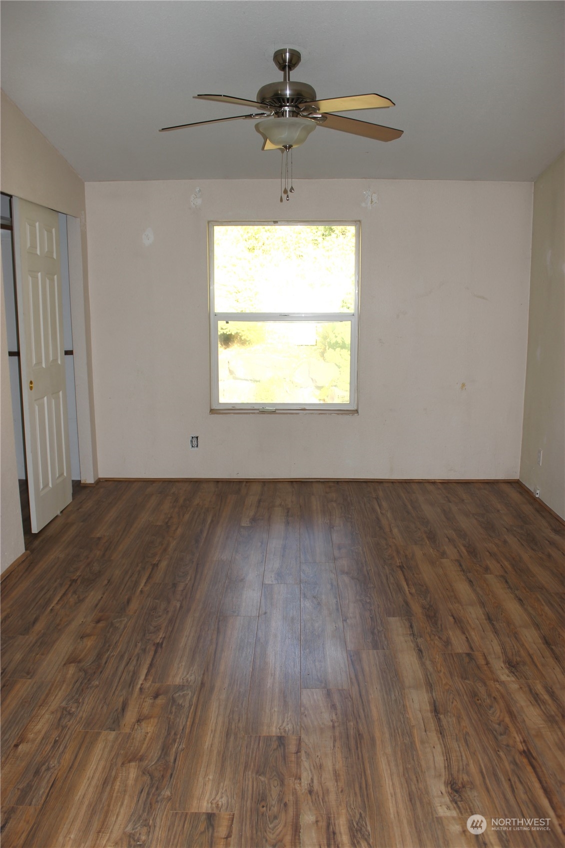 property viewer photo 20