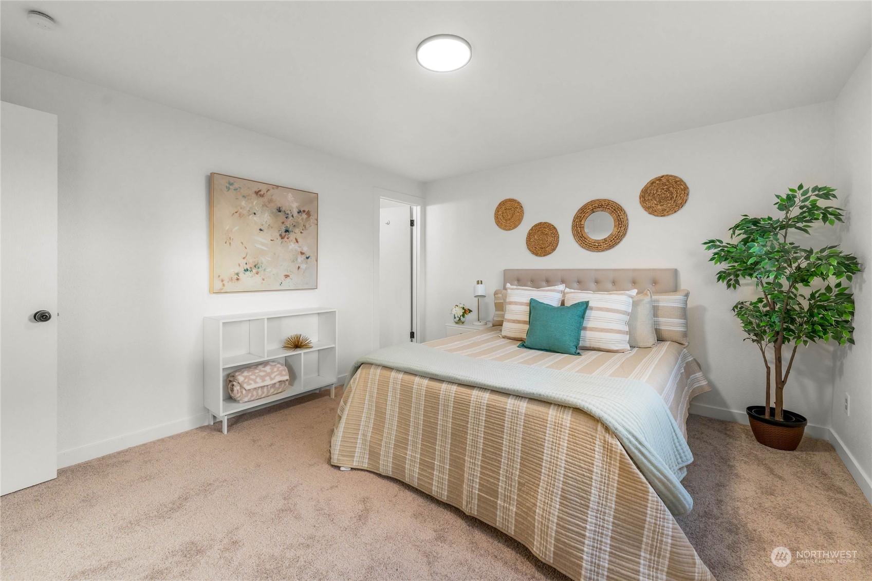 property viewer photo 10