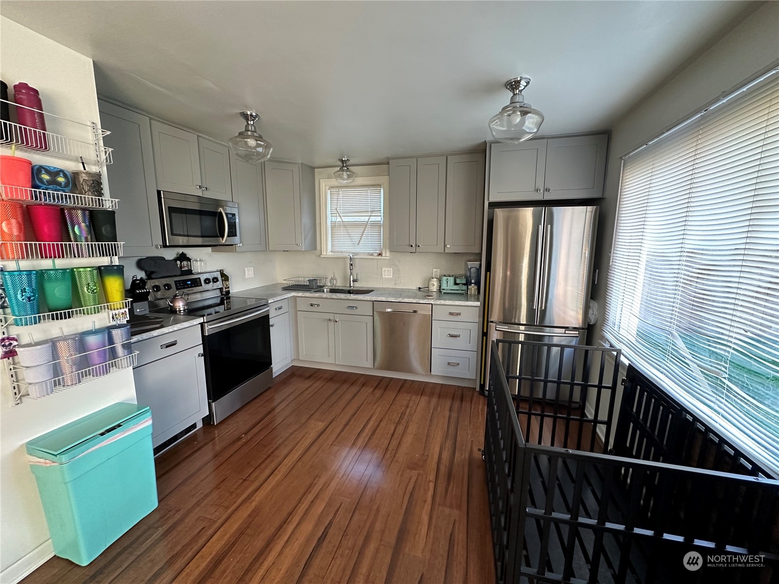 property viewer photo 15