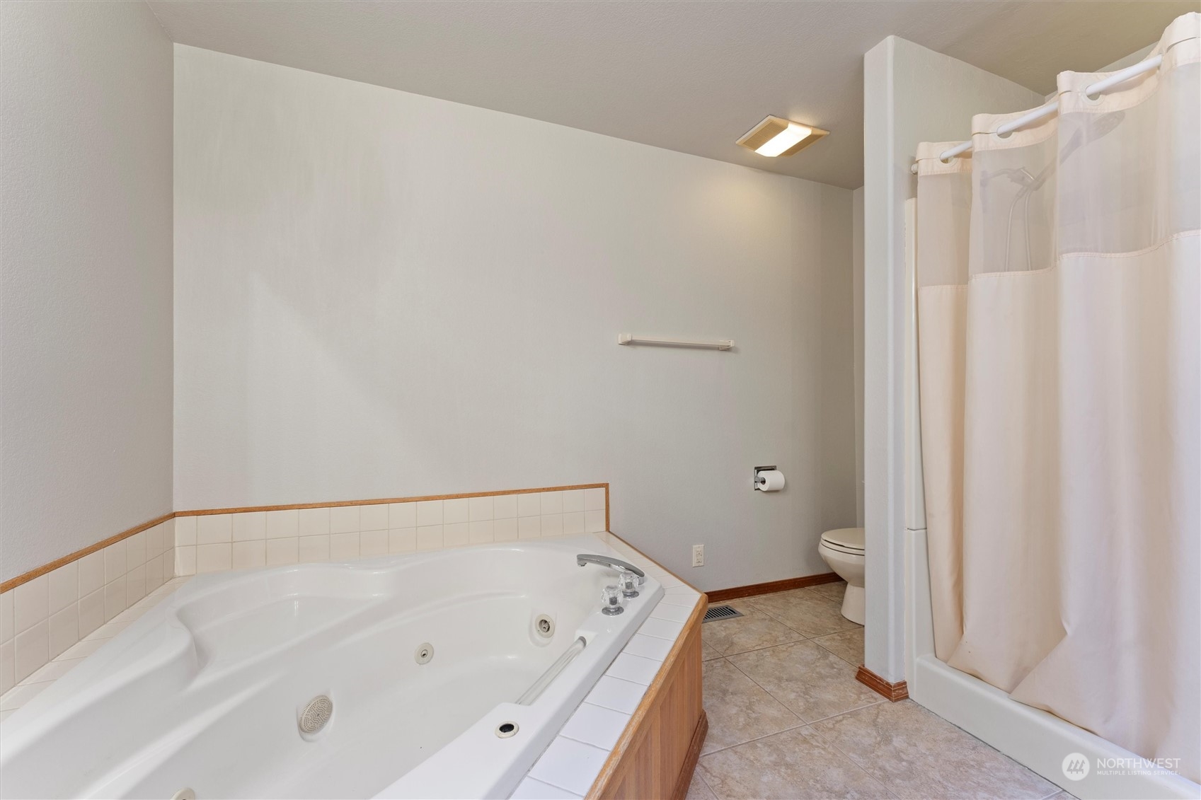 property viewer photo 25