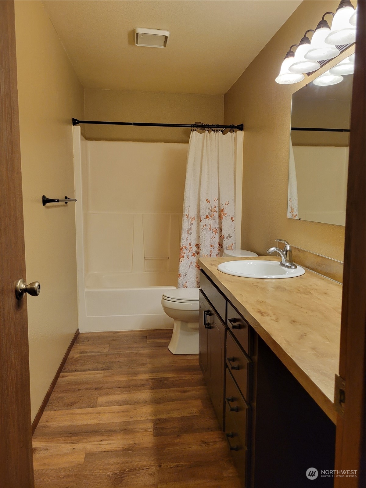 property viewer photo 15