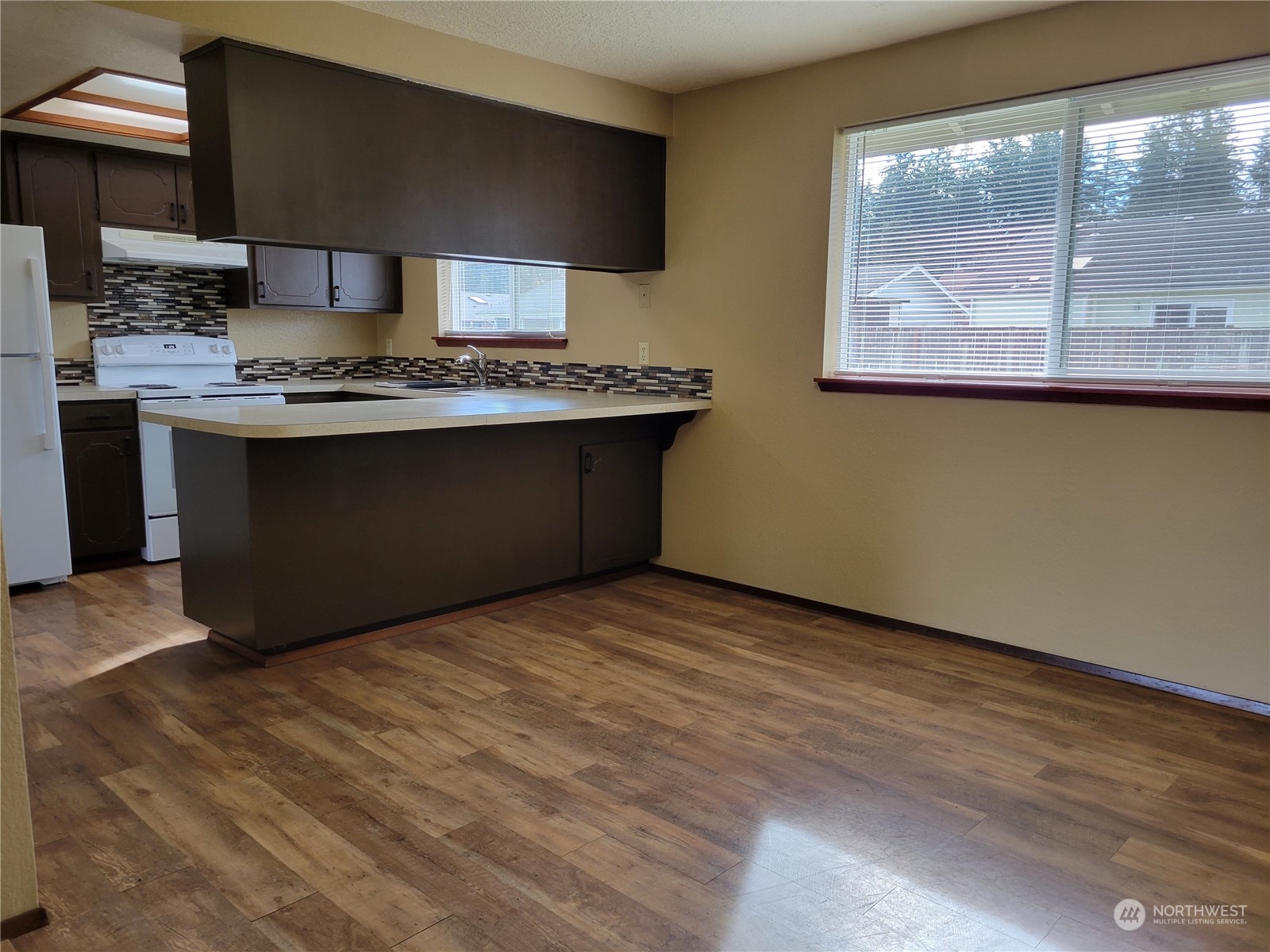 property viewer photo 9