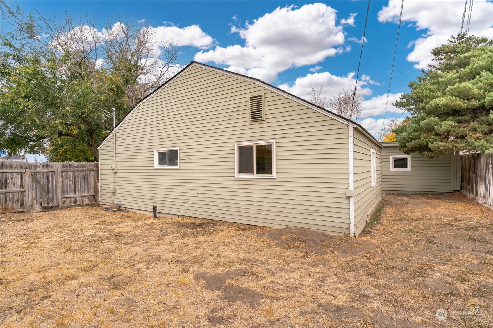 property viewer photo 22