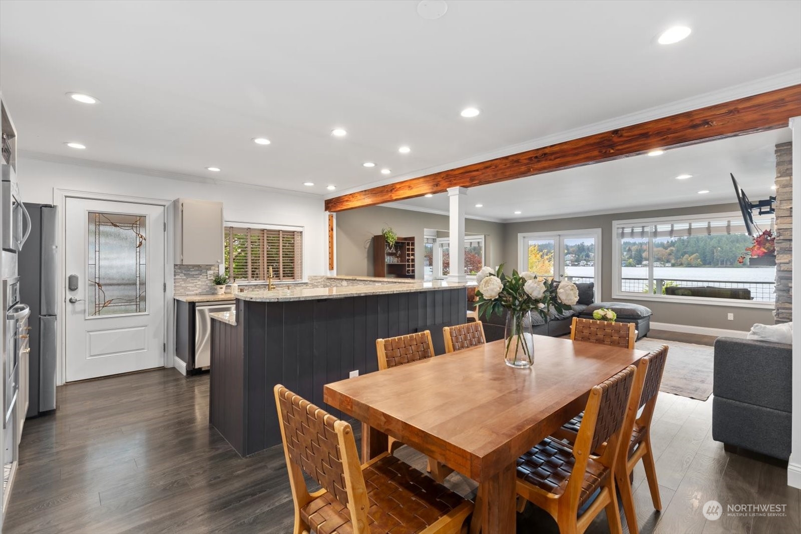property viewer photo 1