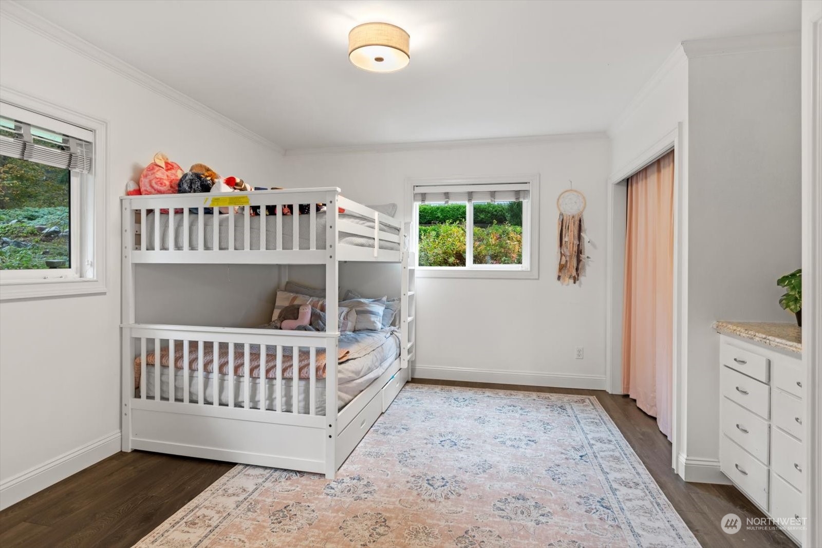 property viewer photo 10