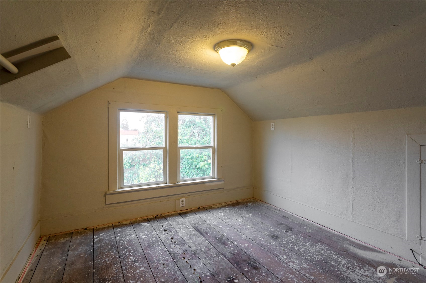 property viewer photo 12