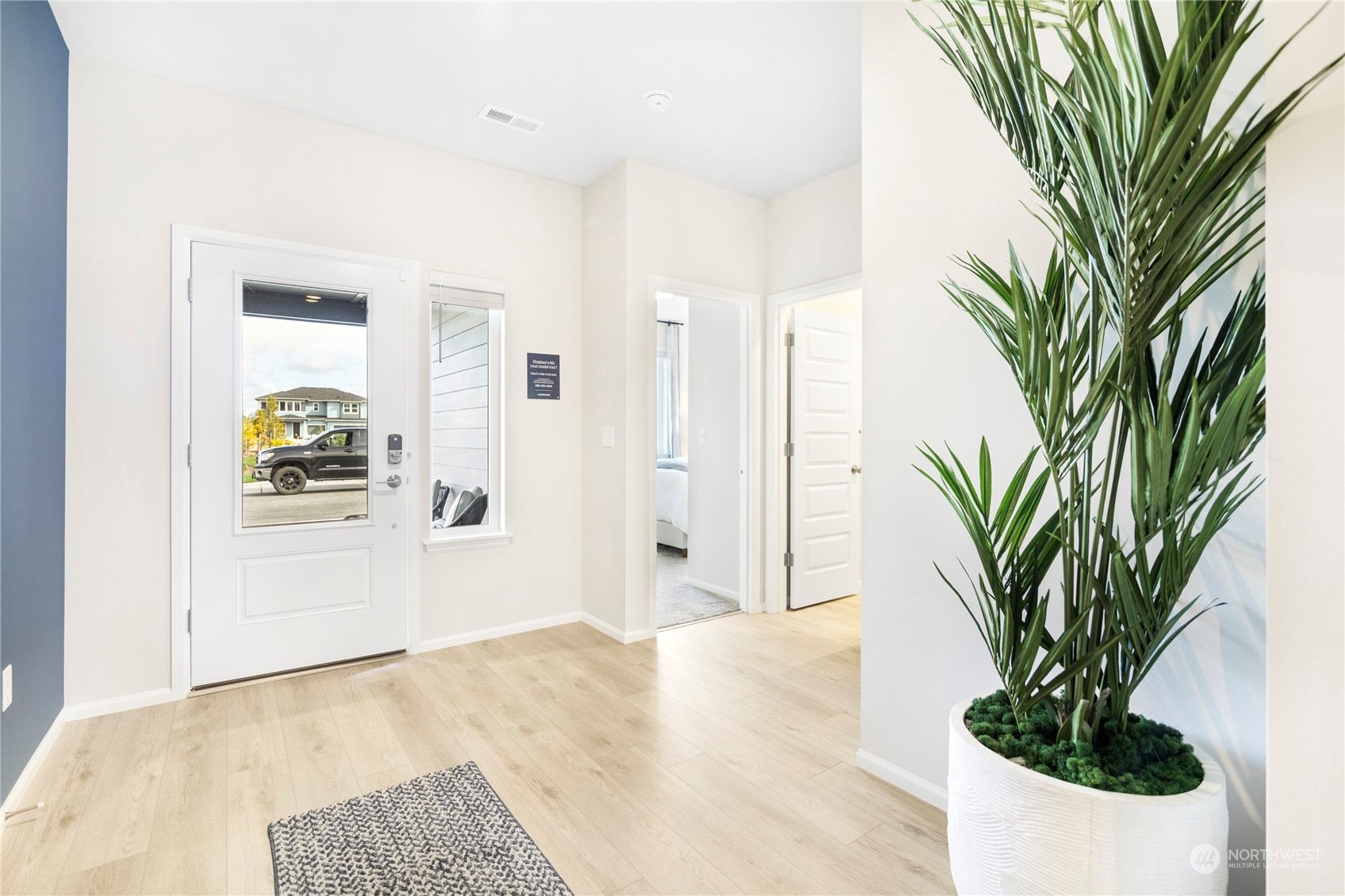 property viewer photo 1