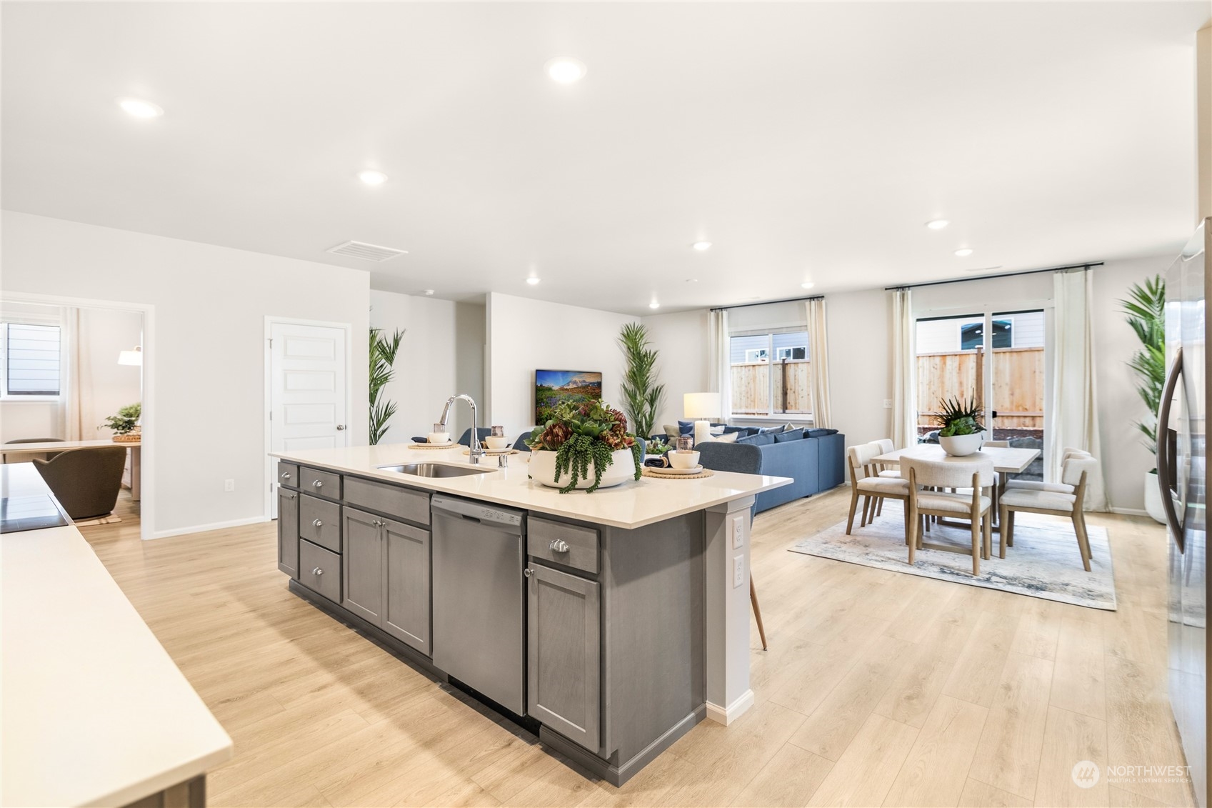 property viewer photo 10