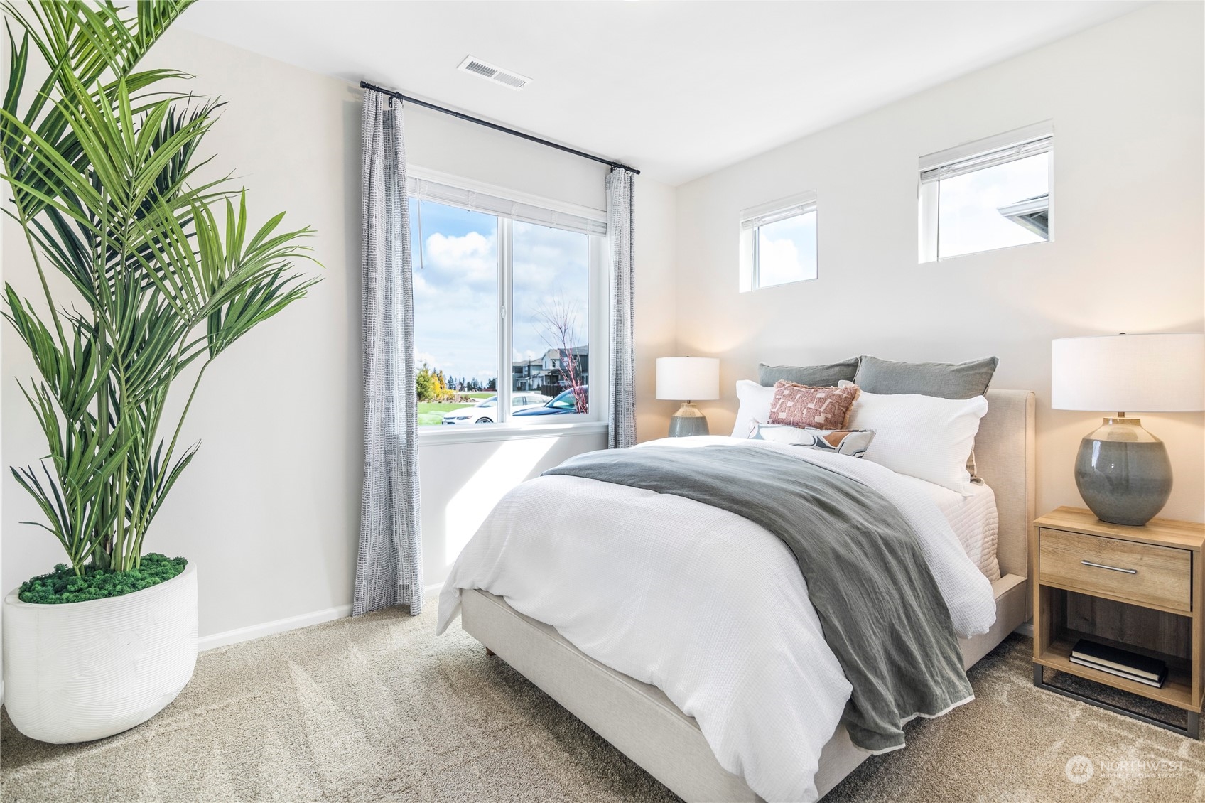 property viewer photo 16