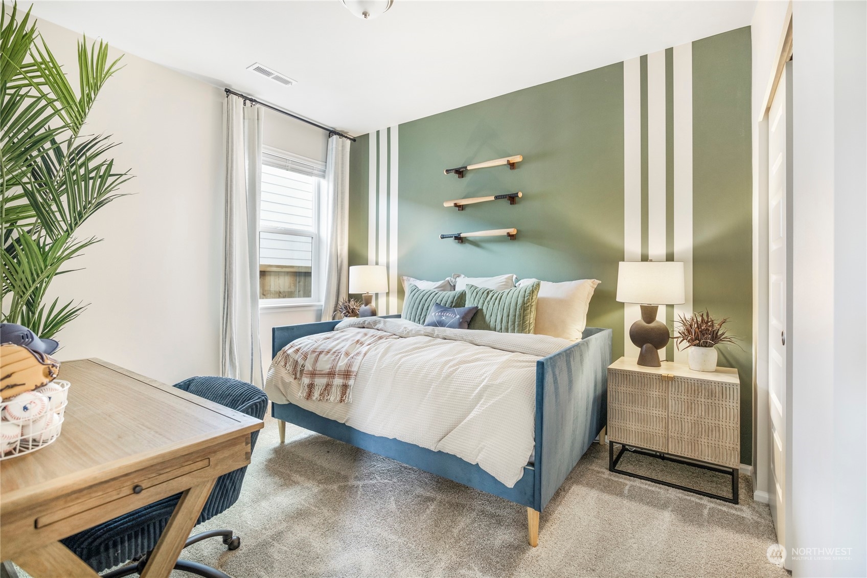 property viewer photo 18