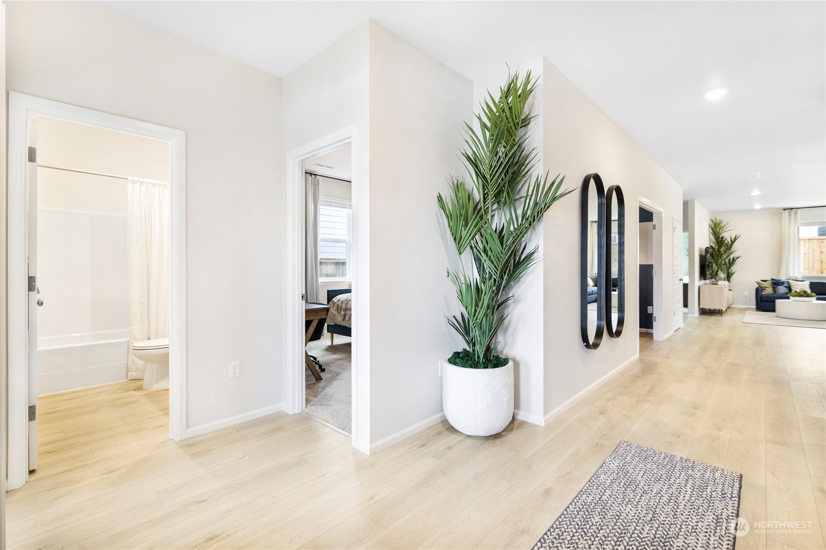property viewer photo 2